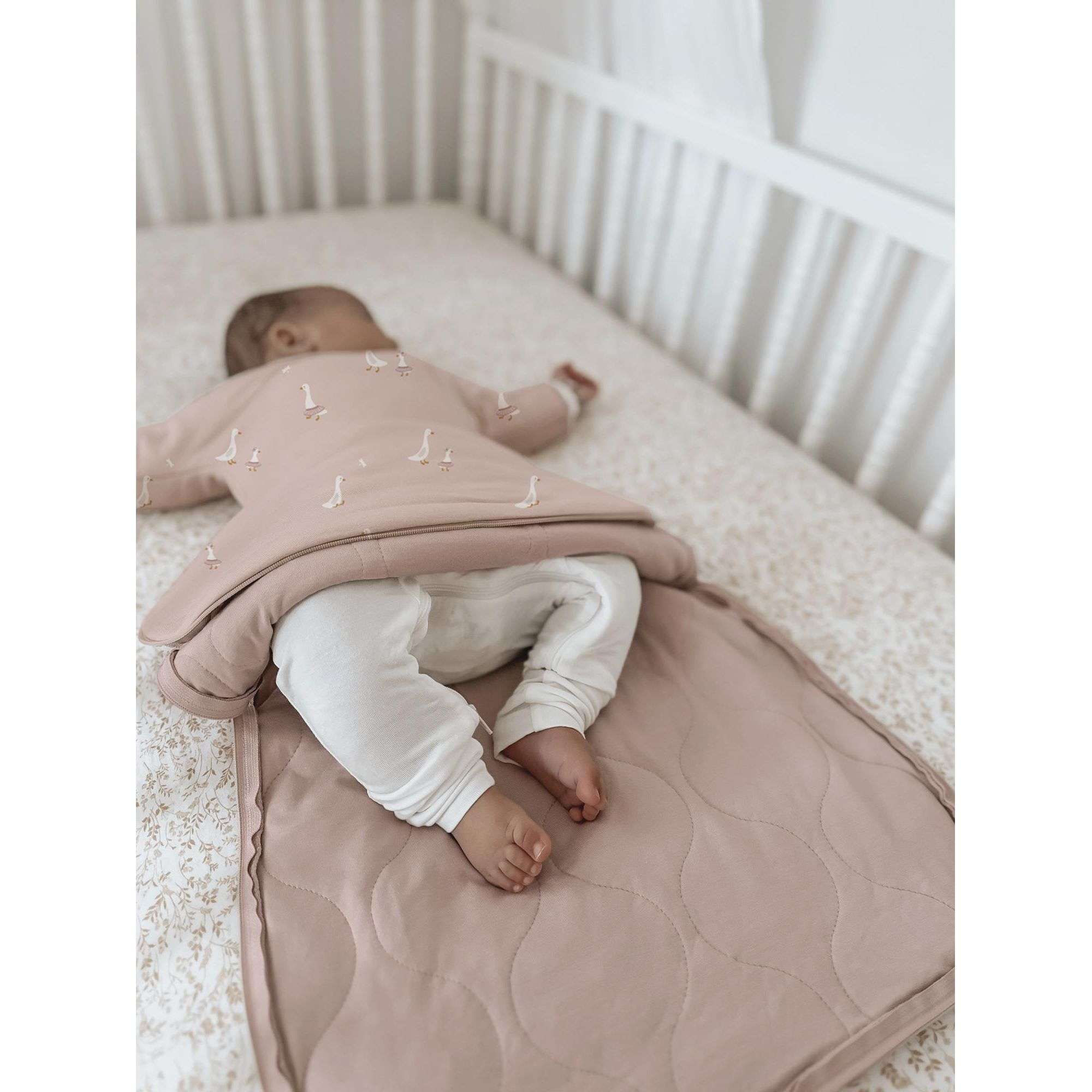 Unisex Long Sleeve Transitional Swaddle, 0.5 TOG - Baby — Image 3