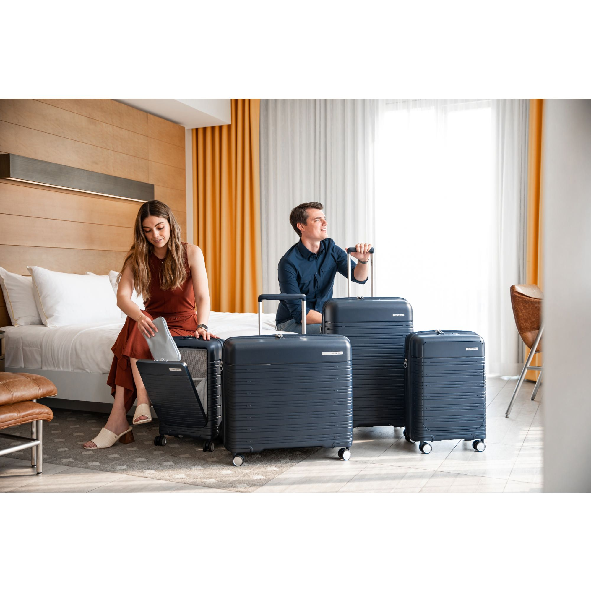 Elevation™ Plus Medium Glider Suitcase — Image 15