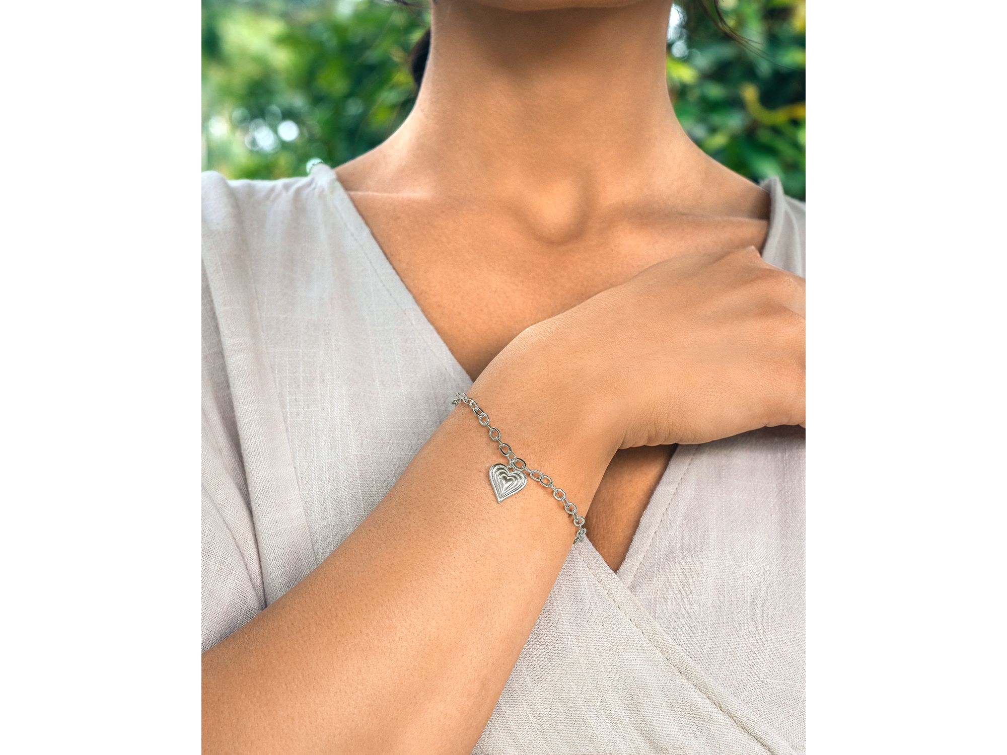 Beating Heart Charm Bracelet — Image 3