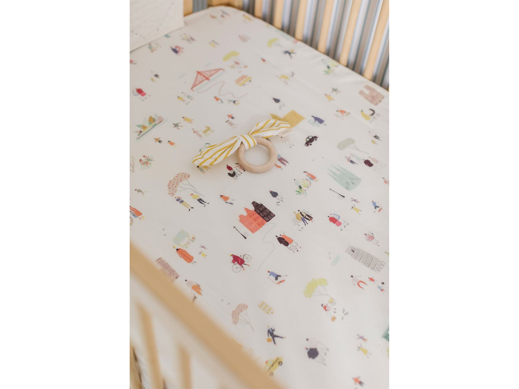 Unisex Printed Crib Sheet — Image 4