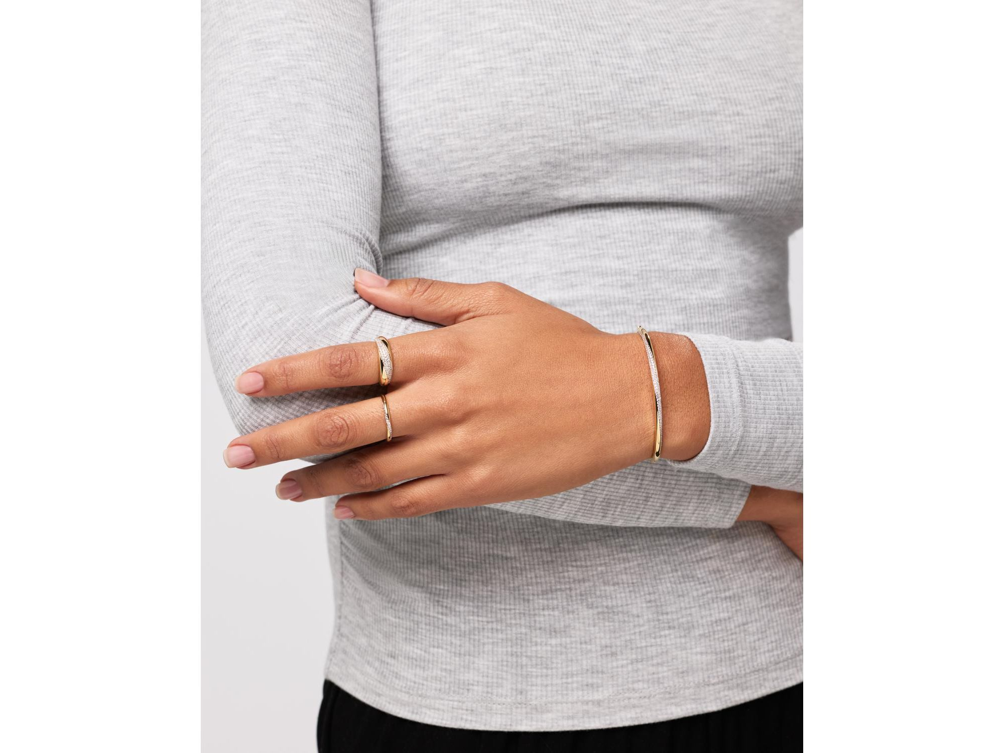 Kira Slim Gold Band Ring — Image 3