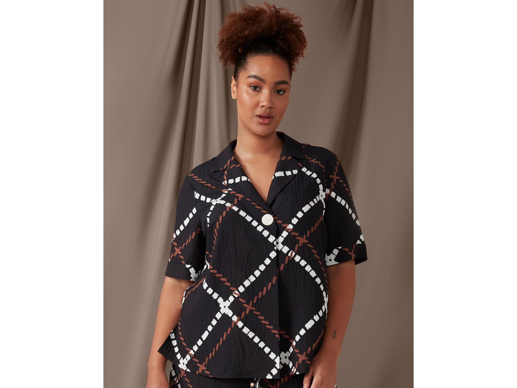 Marine Resort Top — Image 4