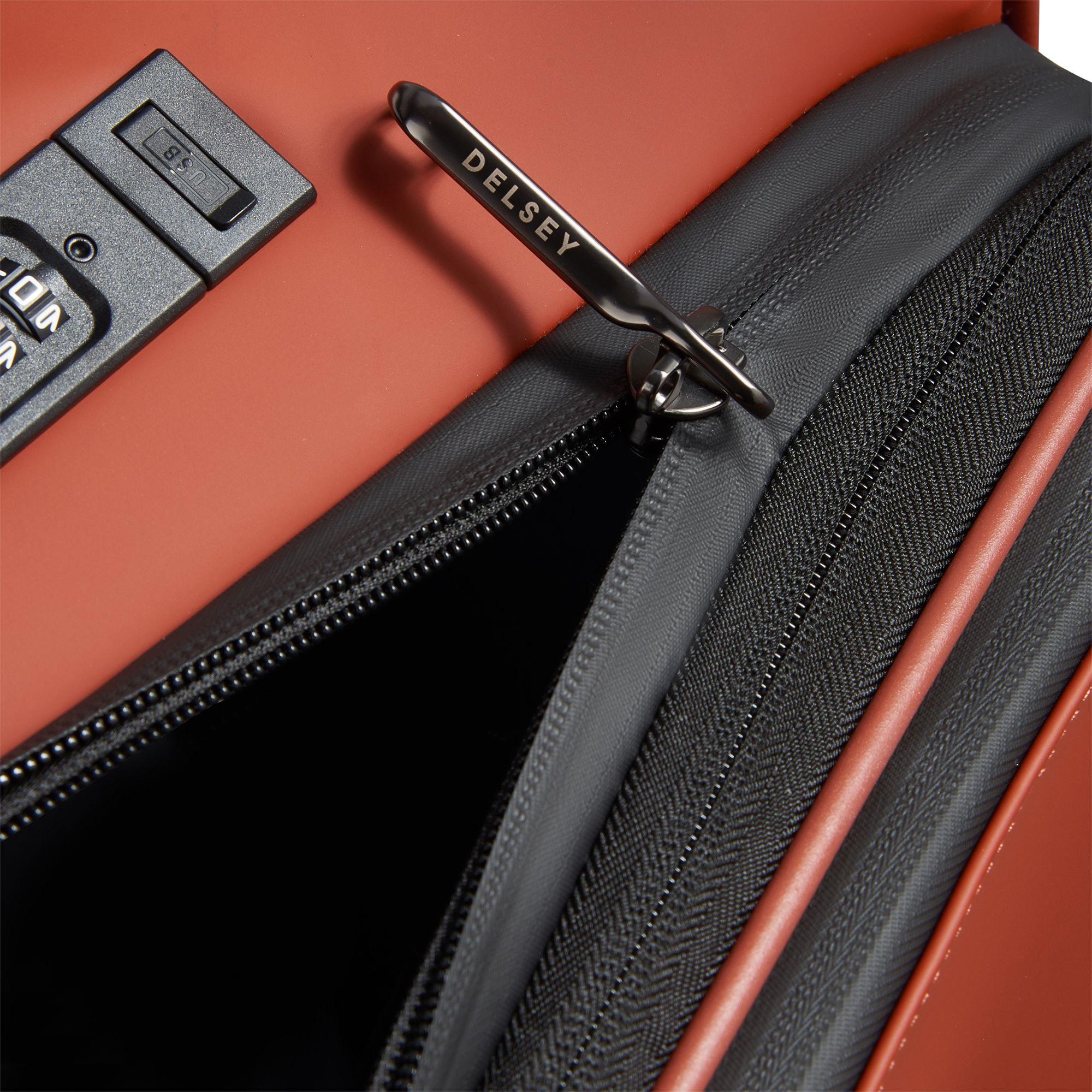 Turenne Soft Spinner Carry on Suitcase — Image 4