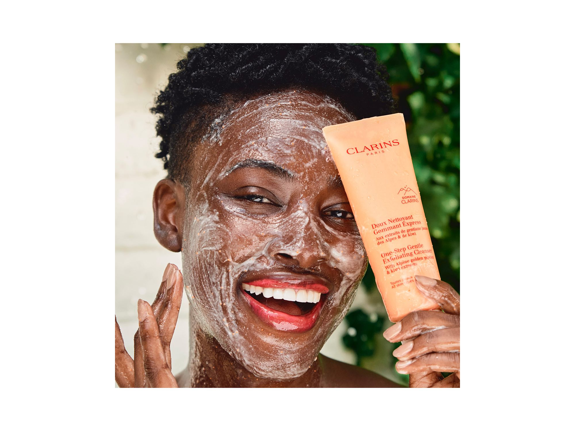 One Step Gentle Exfoliating Cleanser 4.3 oz. — Image 3