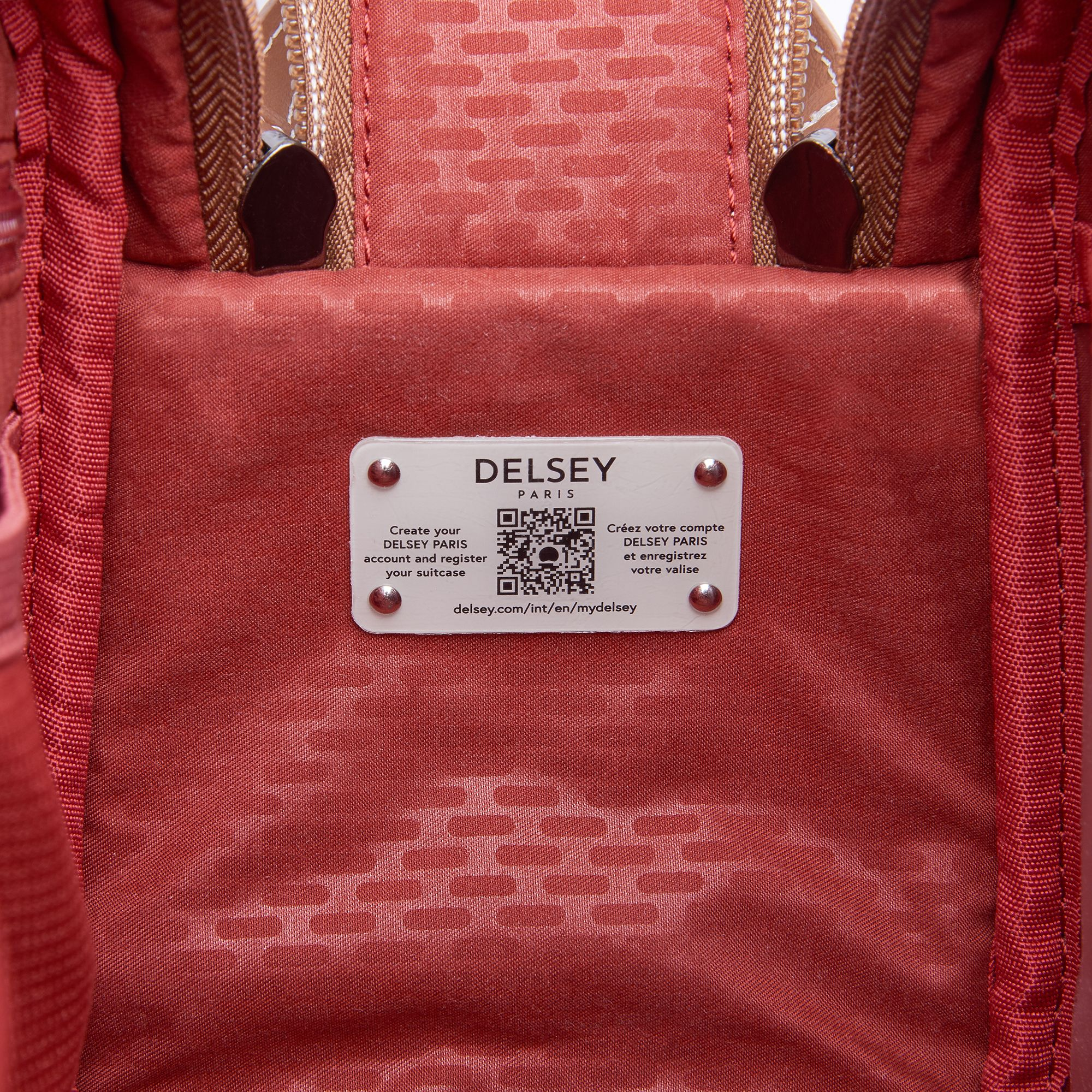 Chatelet Air 2 Toiletry Kit — Image 3