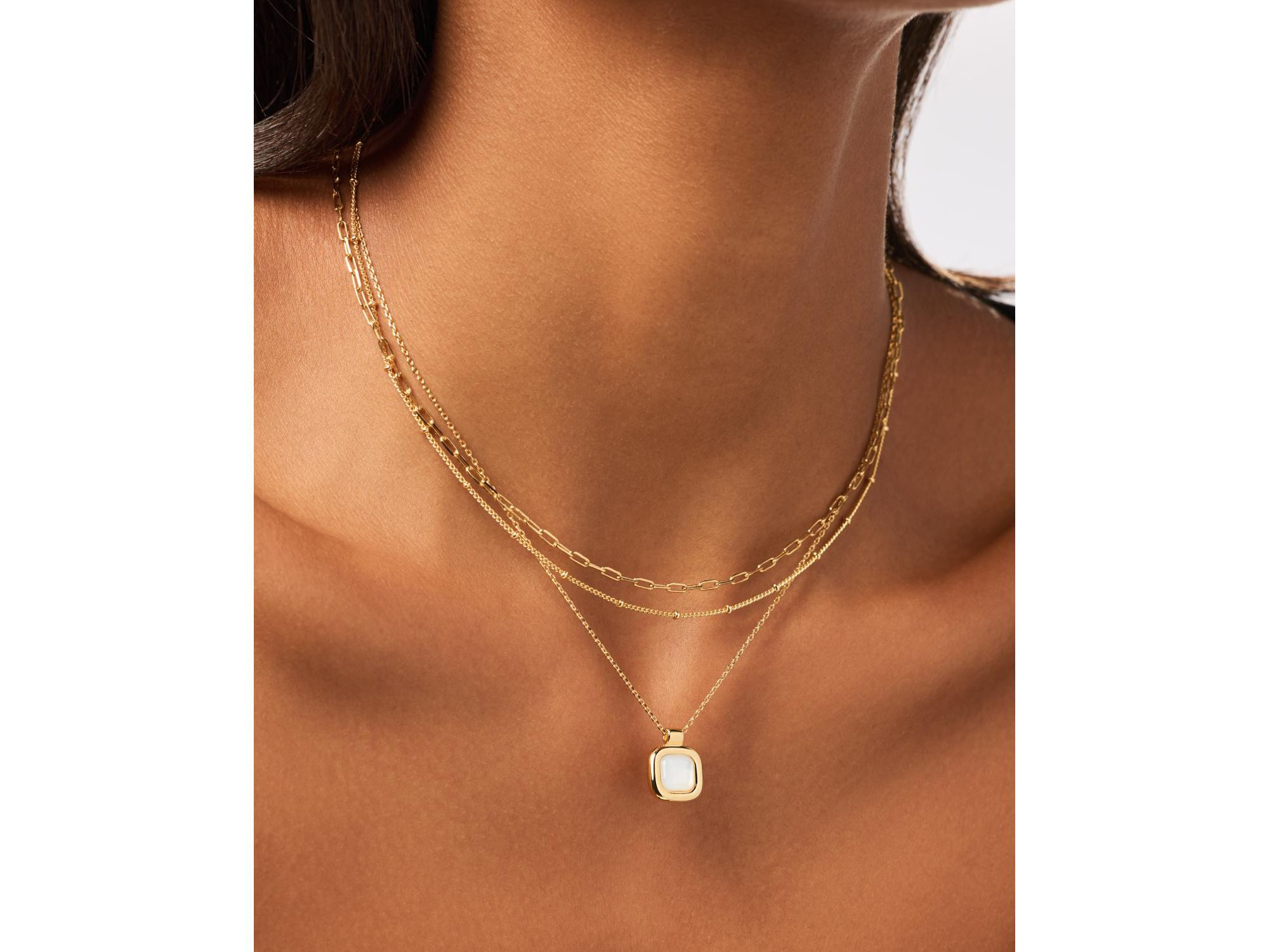 Clara Mother of Pearl Gold Pendant — Image 4