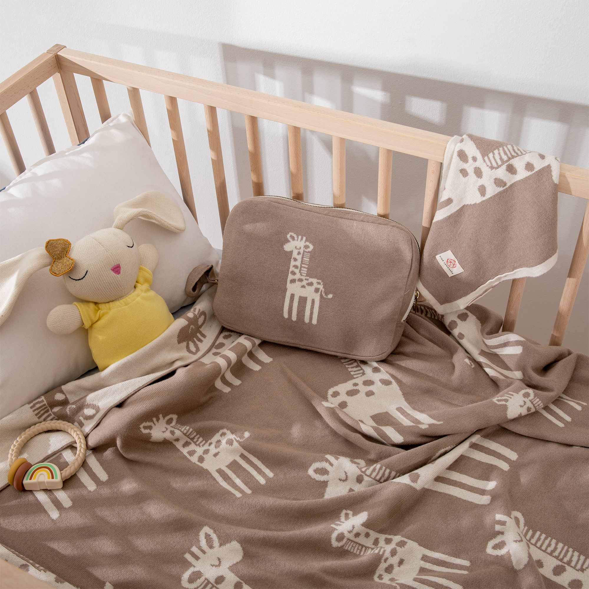 Giraffe Baby Blanket & Travel Pouch Set - Image 1