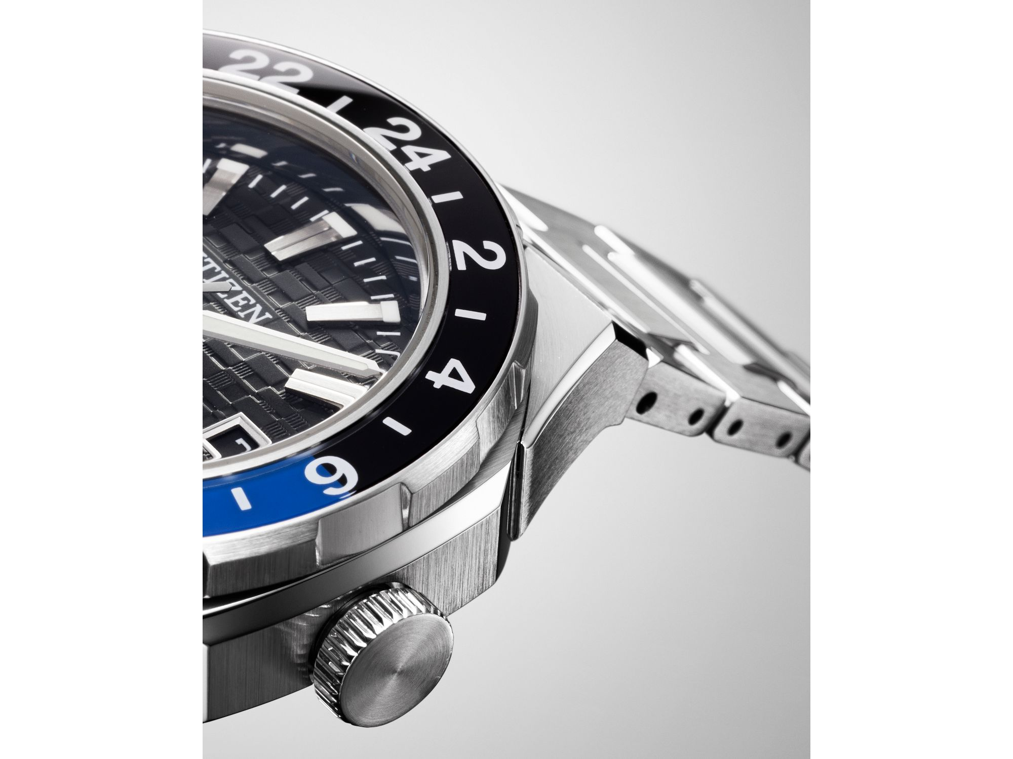 Series 8 Watch, 41mm — Image 4