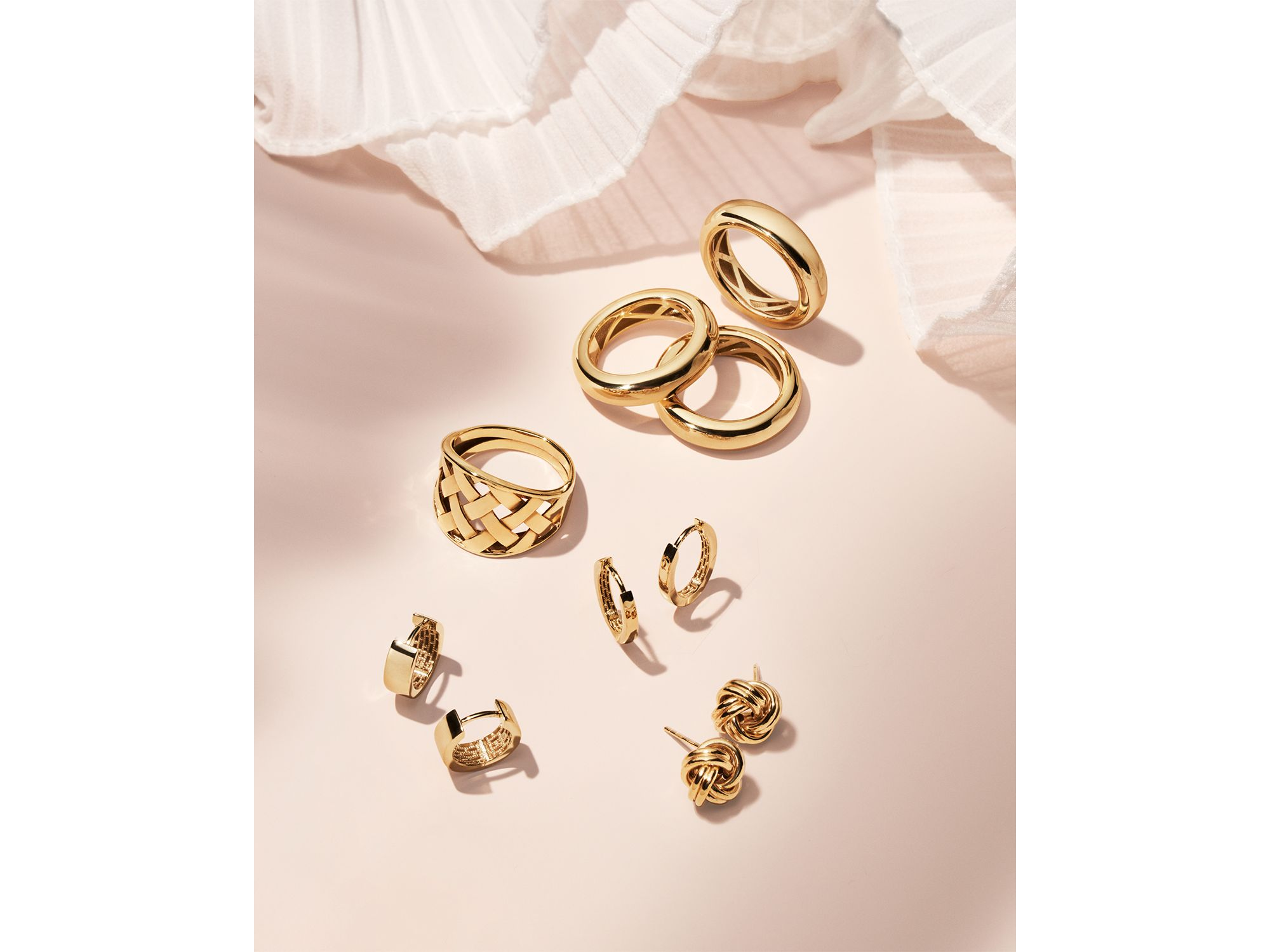 14K Yellow Gold Royal Chain Love Knot Stud Earrings — Image 3