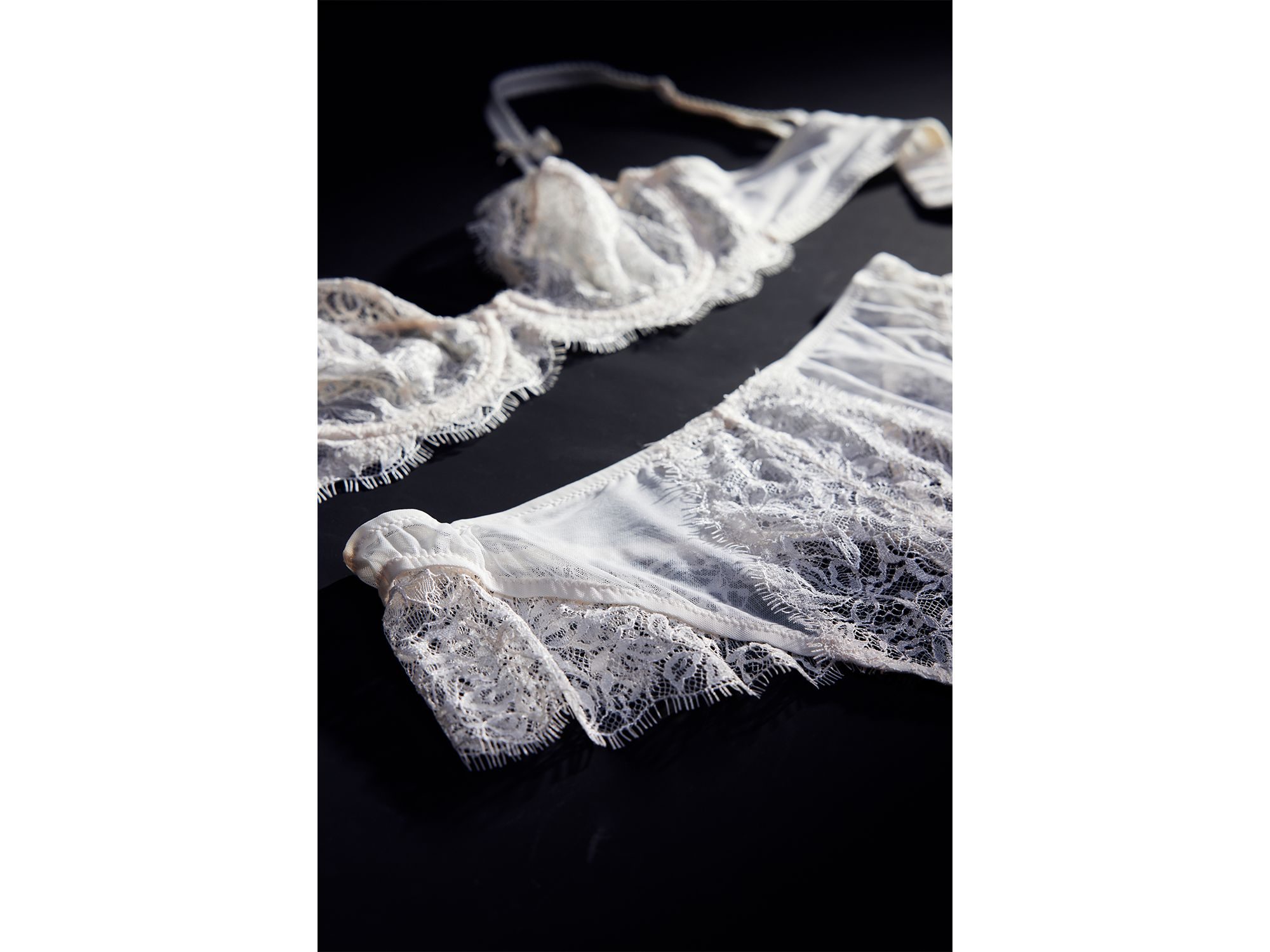 It's On Mesh Lace Thong — Image 4