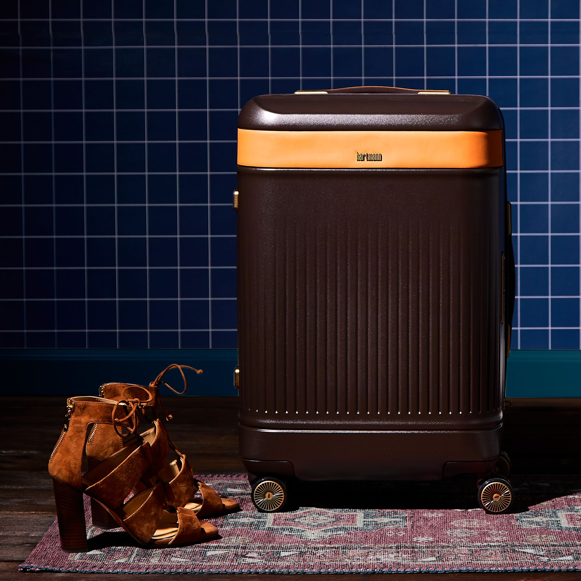 Reserve Carry On Exp Spinner Suitcase — Image 8