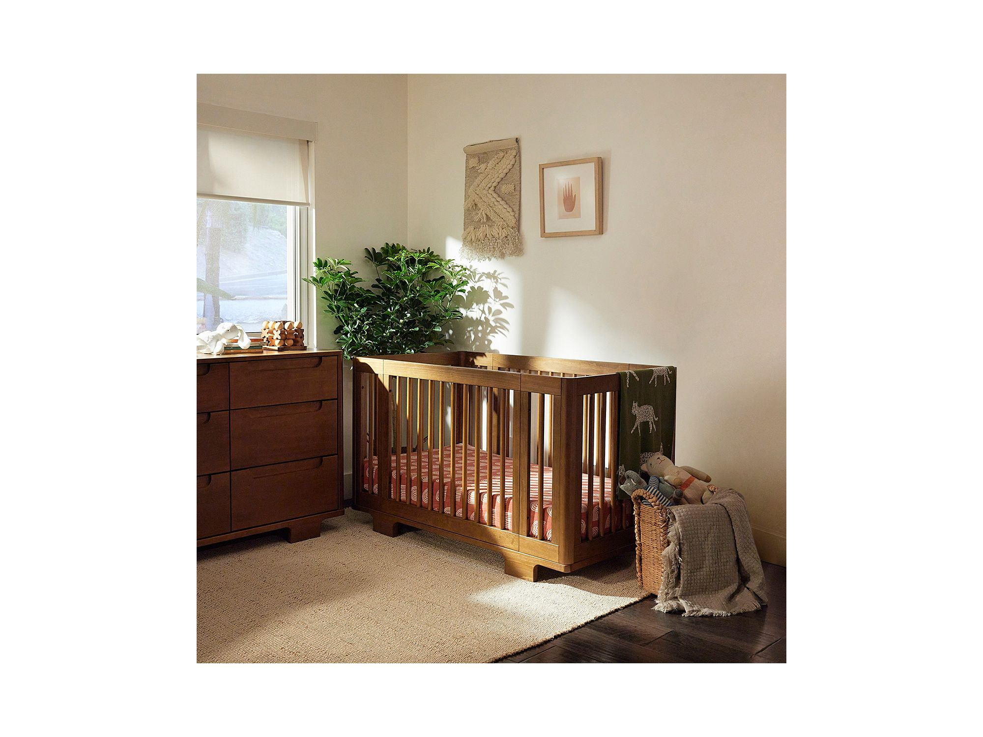Yuzu 8 in 1 Convertible Crib with All Stages Conversion Kits — Image 6