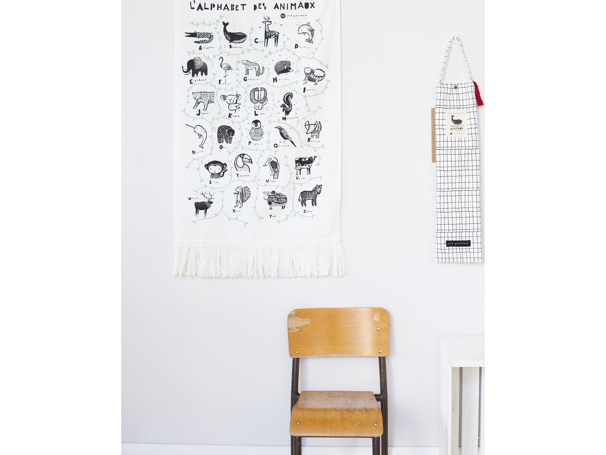 Animal Alphabet Printed Tapestry - French Edition - All Ages — Image 3