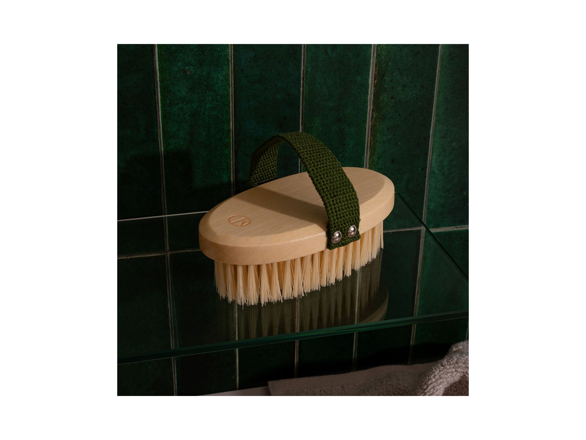 Gimme Glow Dry Brush — Image 4