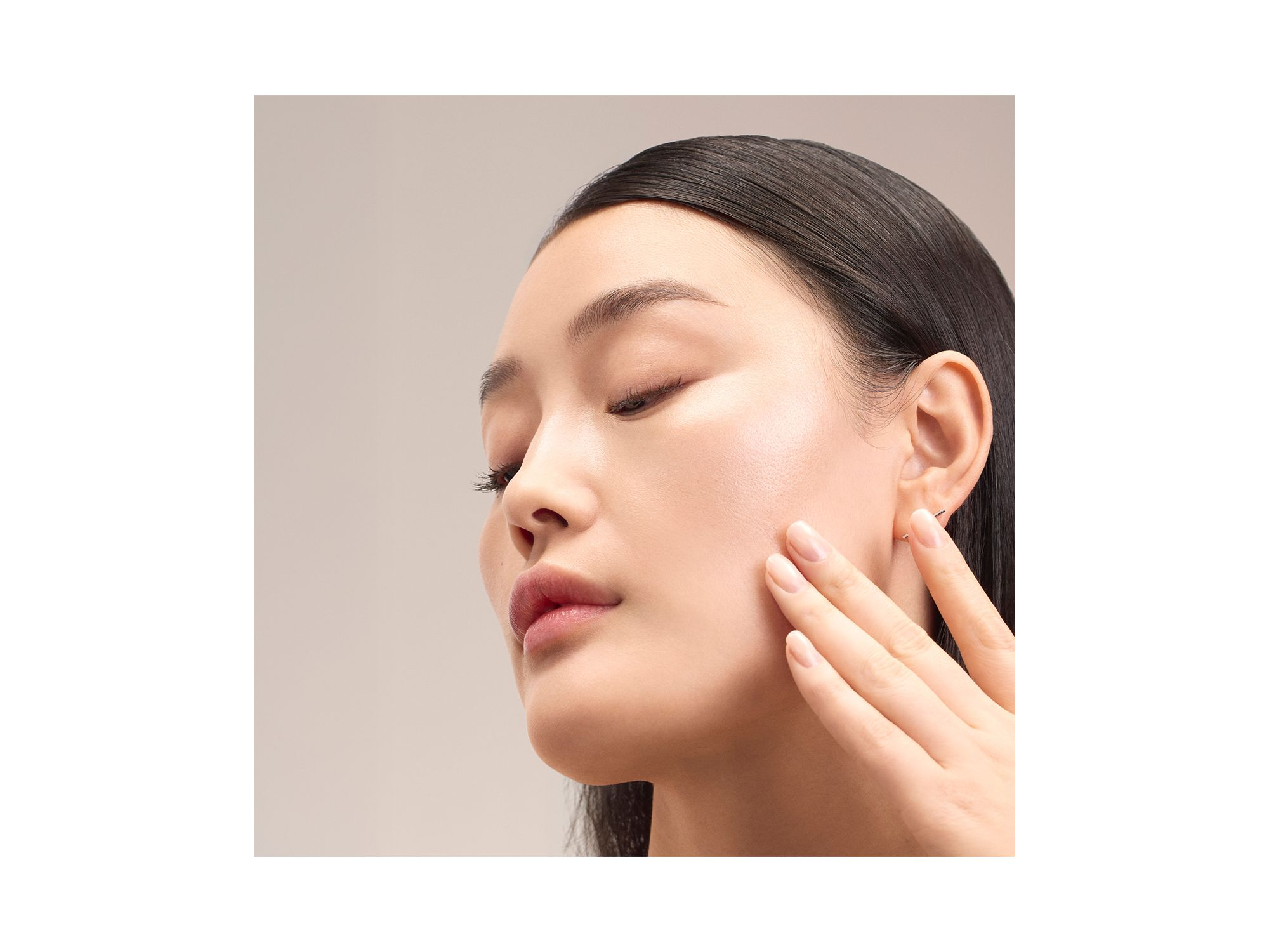 White Caviar Essence Extraordinaire 5.1 oz. — Image 3