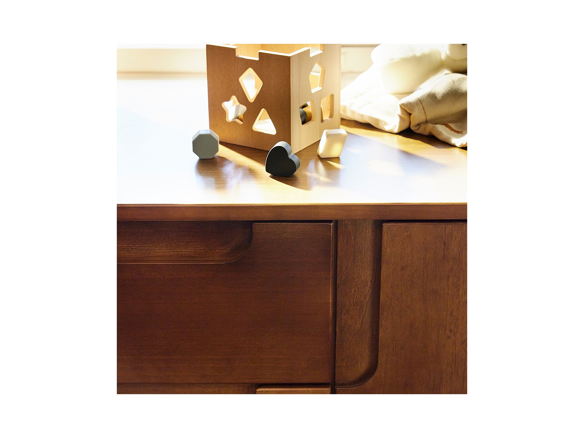 Yuzu 3 Drawer Changer Dresser — Image 5