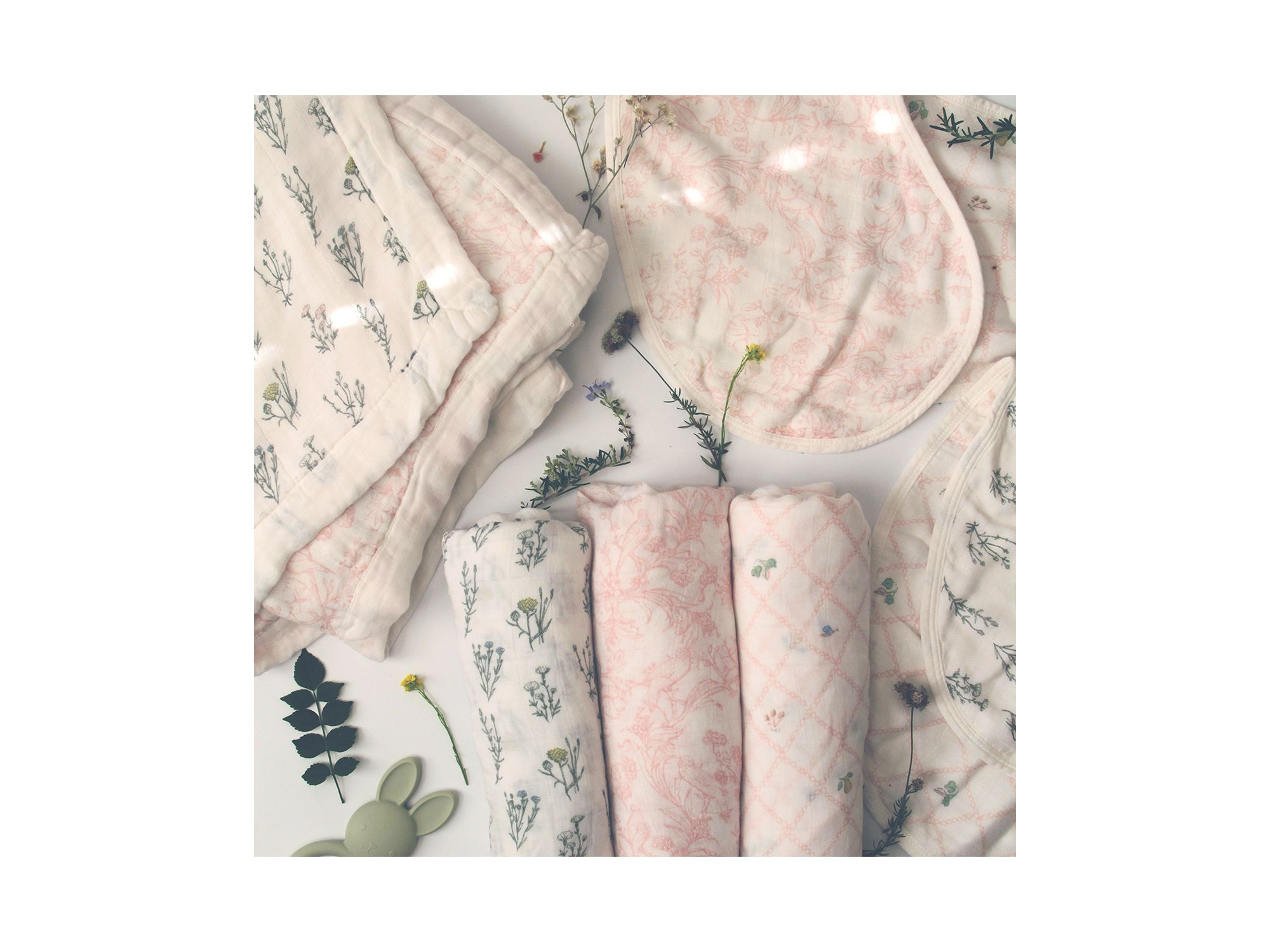 Silky Soft Dream Blanket French Floral — Image 3