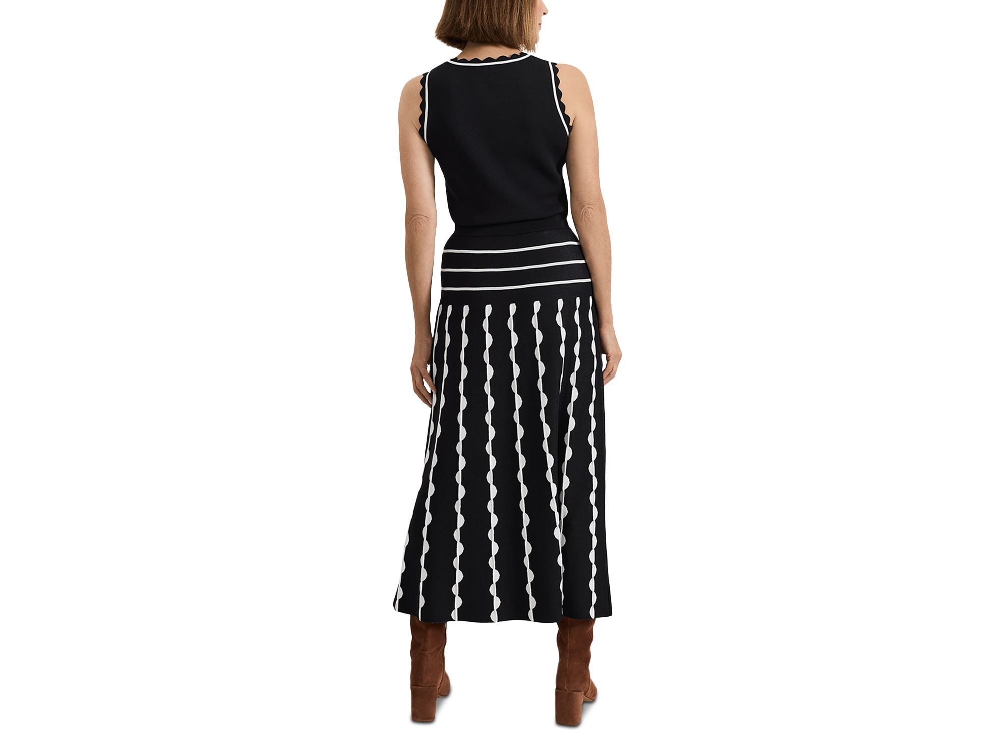 Liz Pleated Scalloped Skirt — Image 8