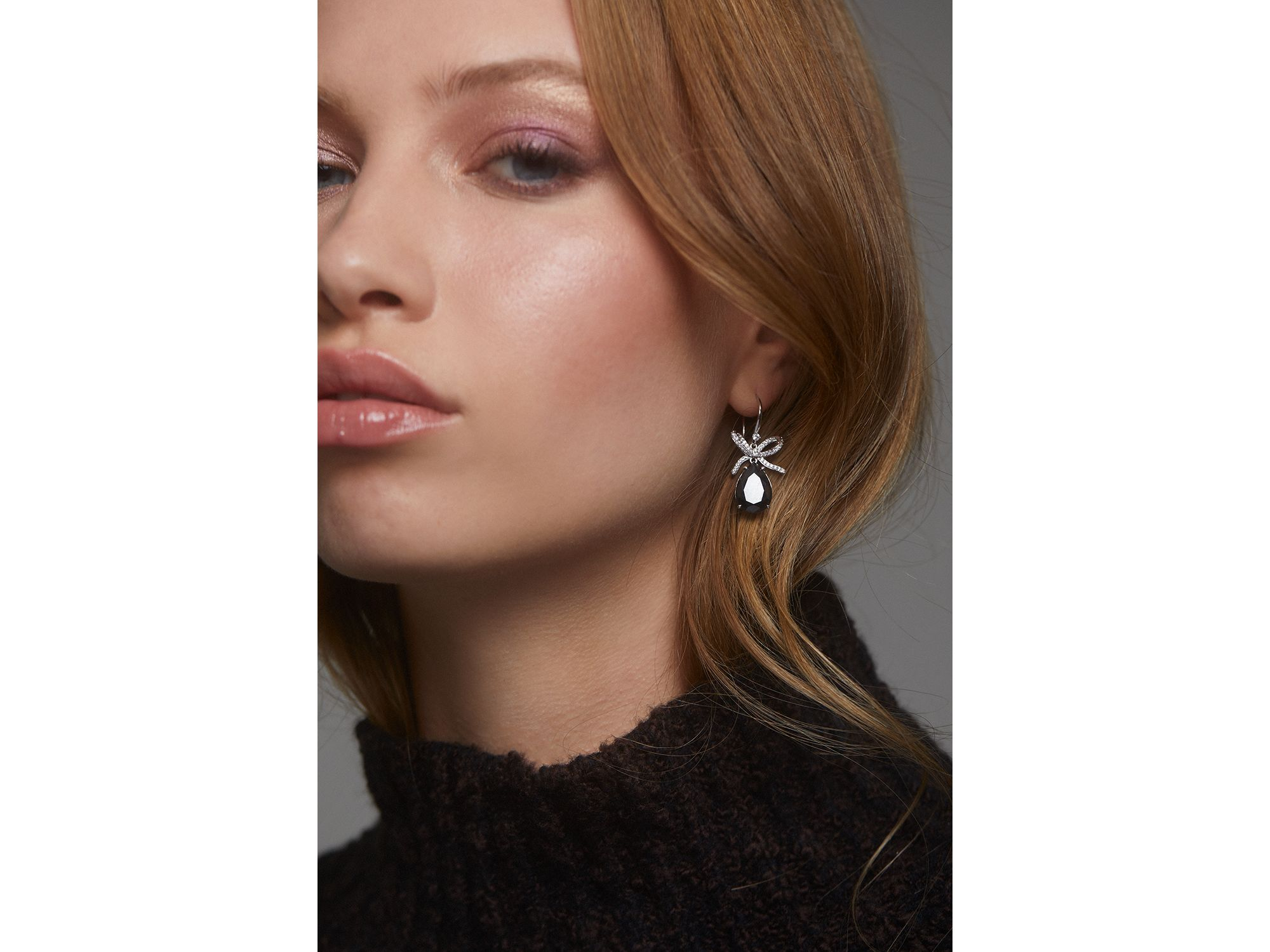Macaron Cubic Zirconia Pear Bow Drop Earrings — Image 3