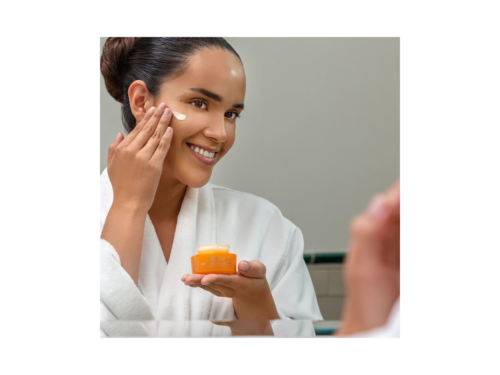 Instant Brightening Booster 1.7 oz. — Image 4