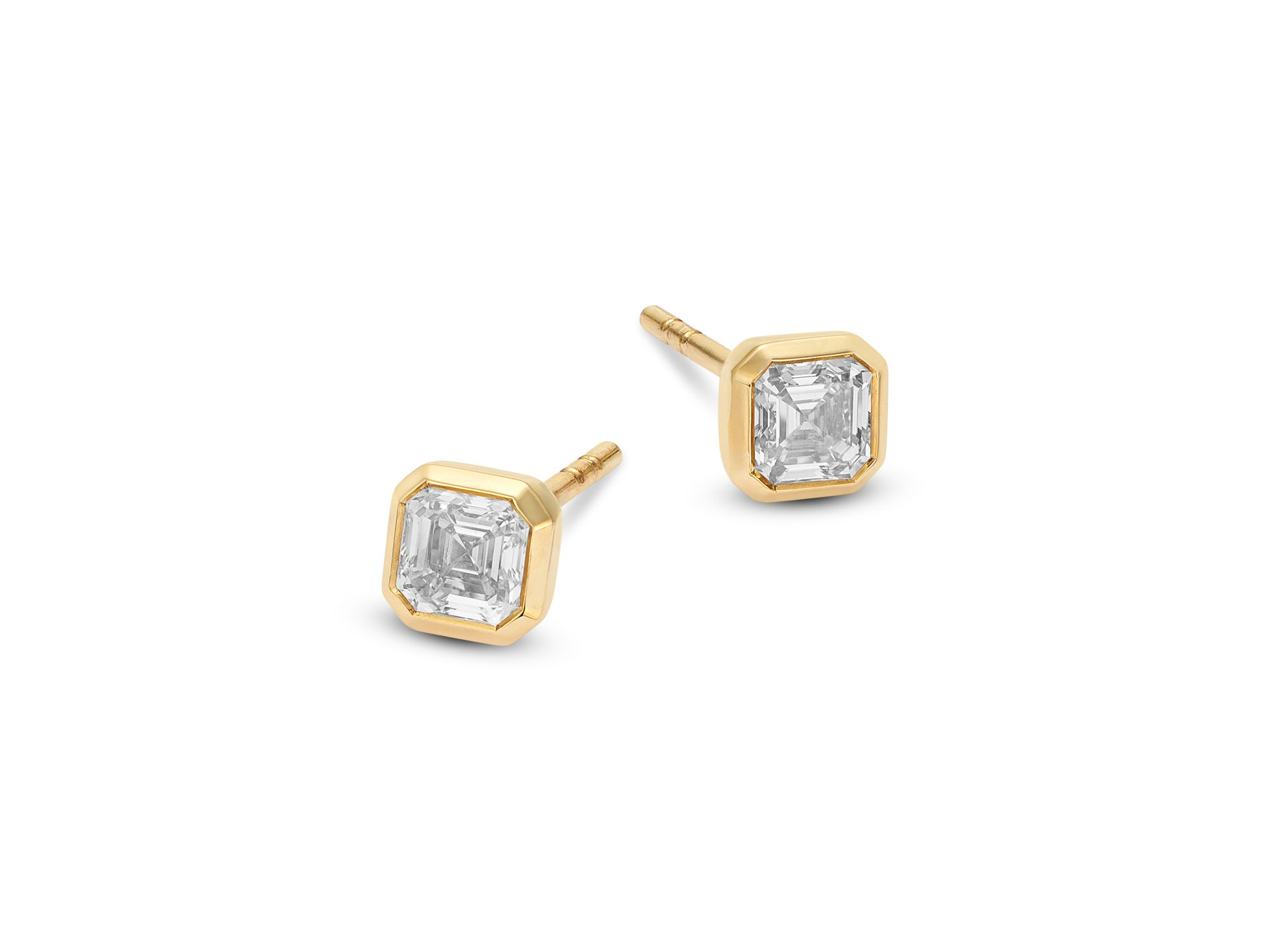 Luxe Collection Certified Lab Grown Diamond Asscher Cut Bezel Stud Earrings in 14K Yellow Gold, 0.6 tcw — Image 3