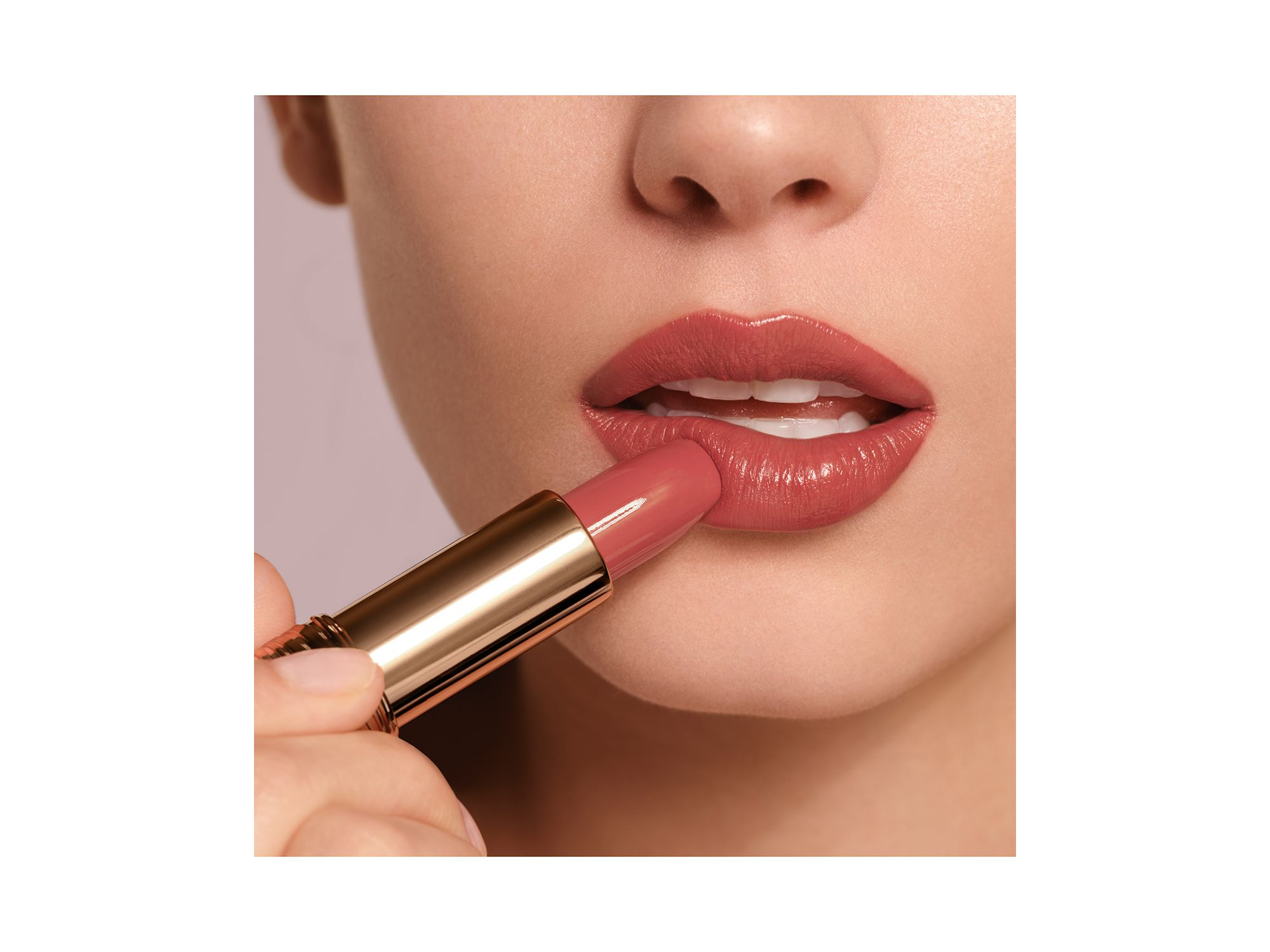 L'Absolu Rouge Hydrating Shaping Lipstick — Image 5