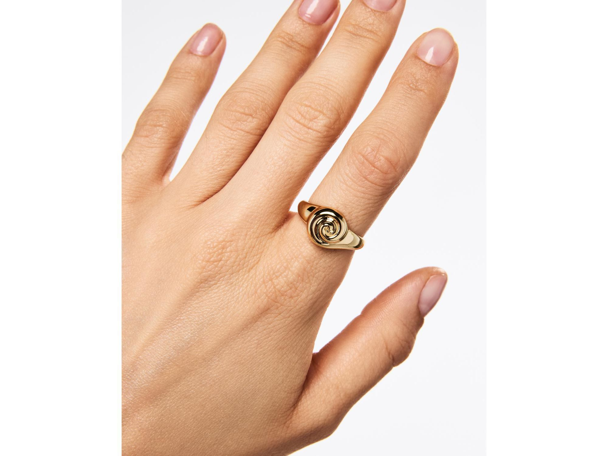 Ariel Gold Signet Ring — Image 3