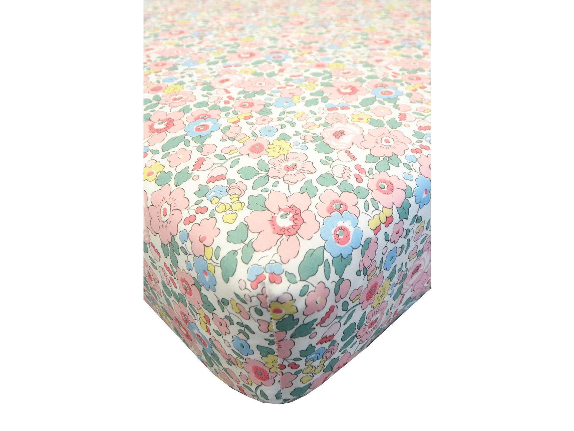 Liberty Fabric Betsy Candy Floss Print Fitted Sheet, Crib — Image 3