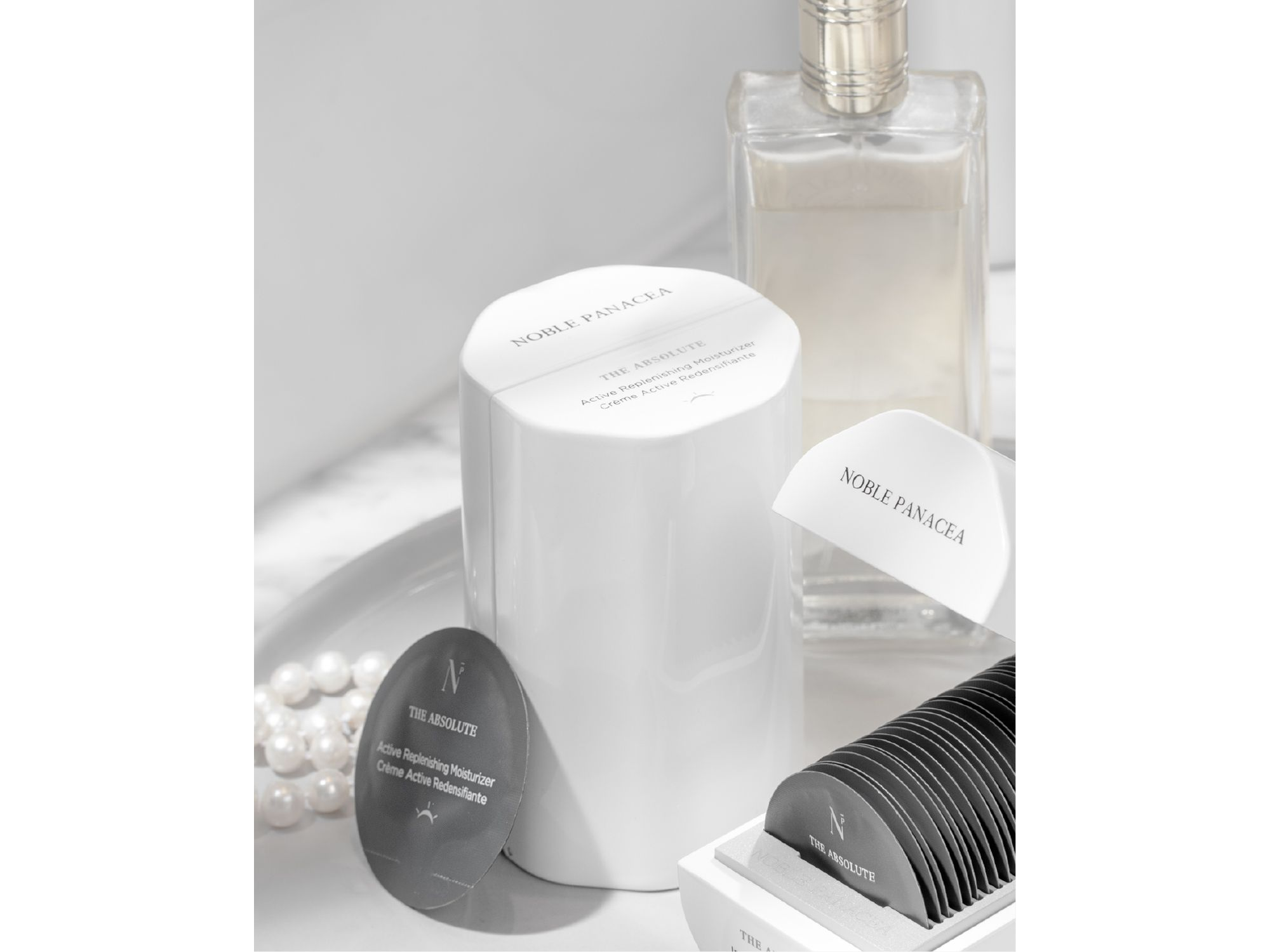 The Absolute Active Replenishing Moisturizer — Image 6