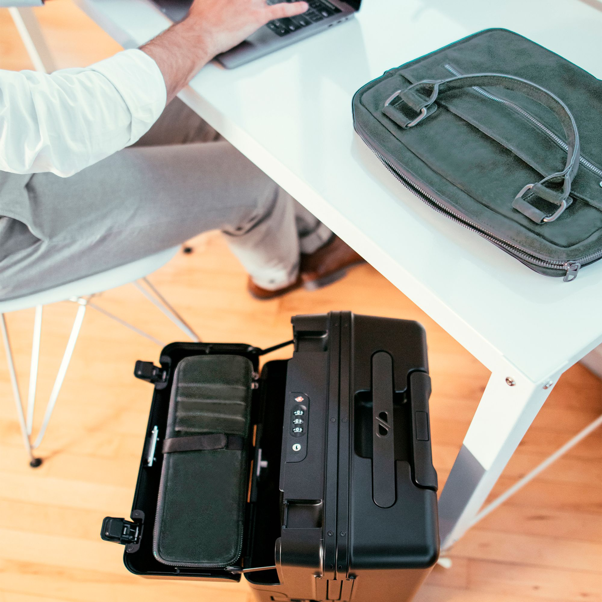 Wheeled Carry On Suitcase, Gym Bag and Packing Cubes — Image 3