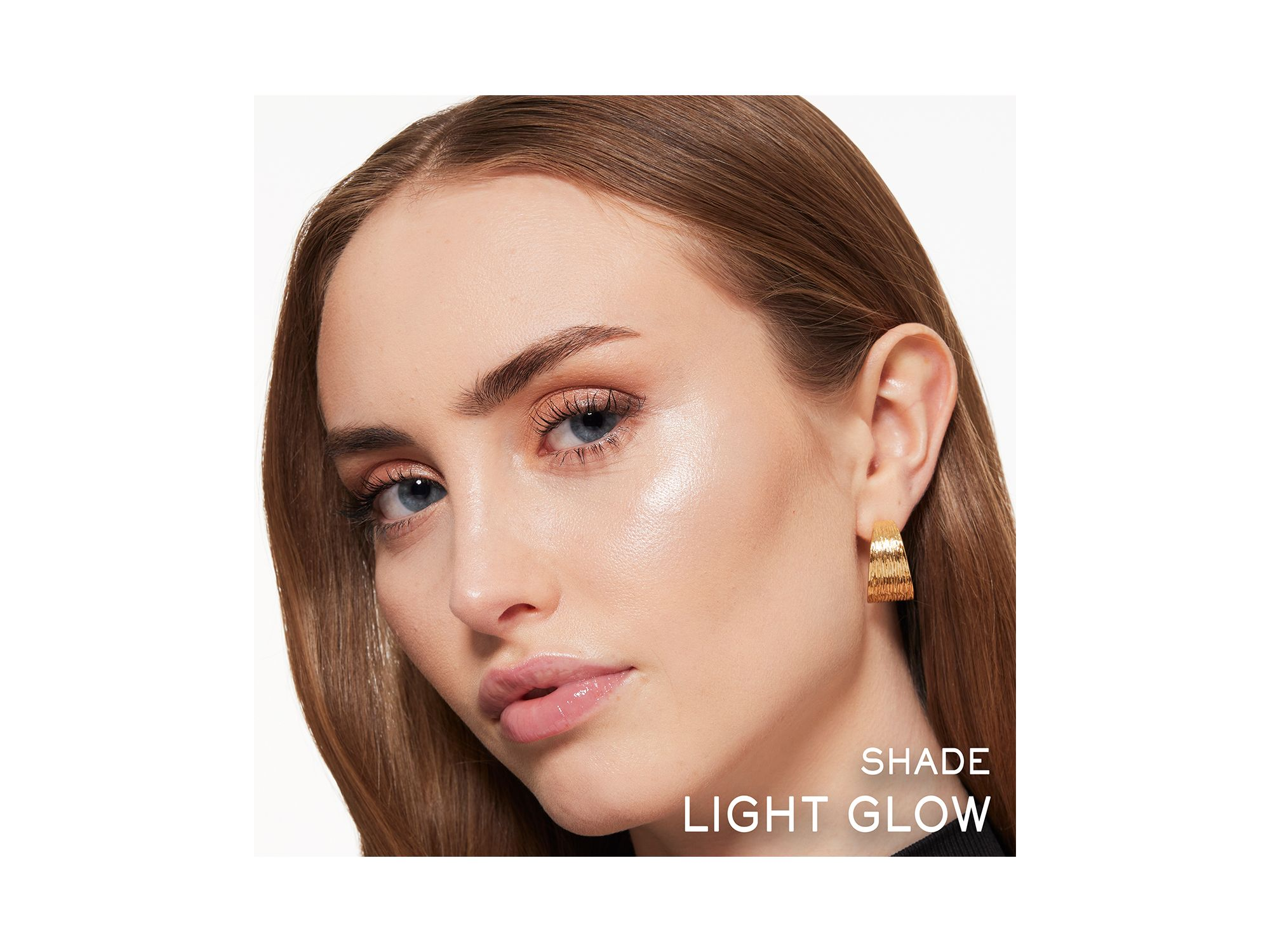 Teint Idole Ultra Wear C.E. Skin Transforming Highlighter 0.35 oz. — Image 4