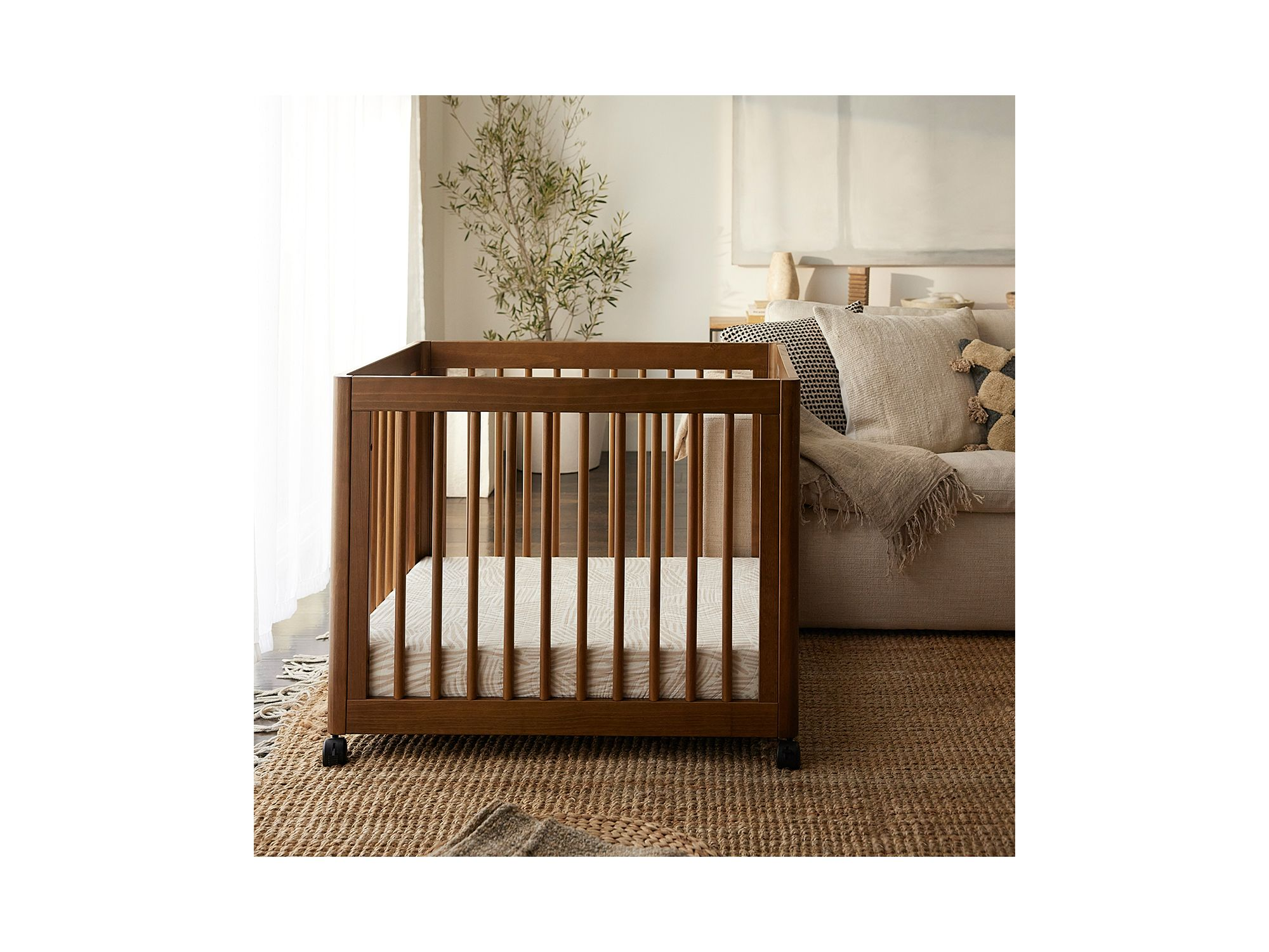 Yuzu 8 in 1 Convertible Crib with All Stages Conversion Kits — Image 11