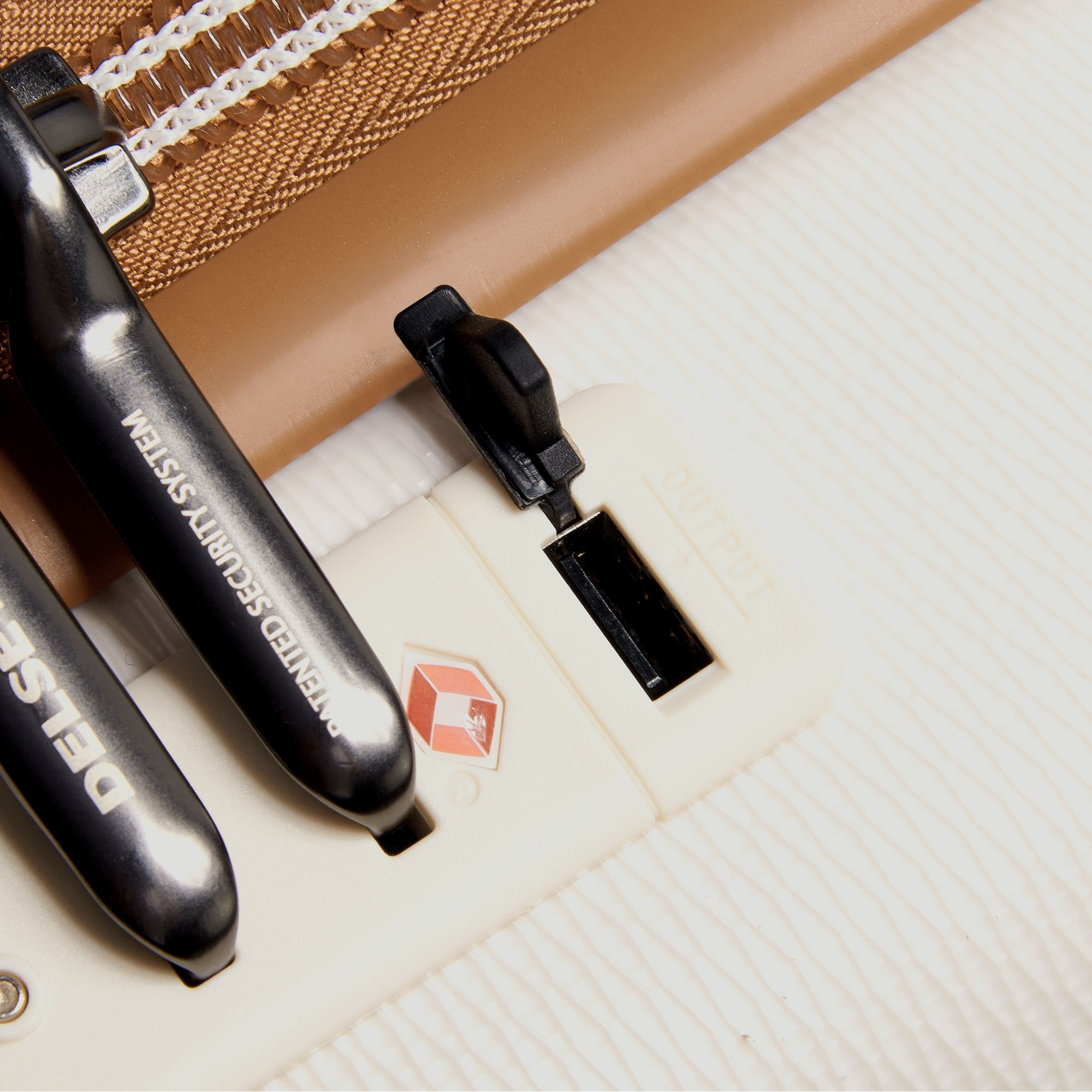 Chatelet Air 2 Carryon Spinner Suitcase — Image 9