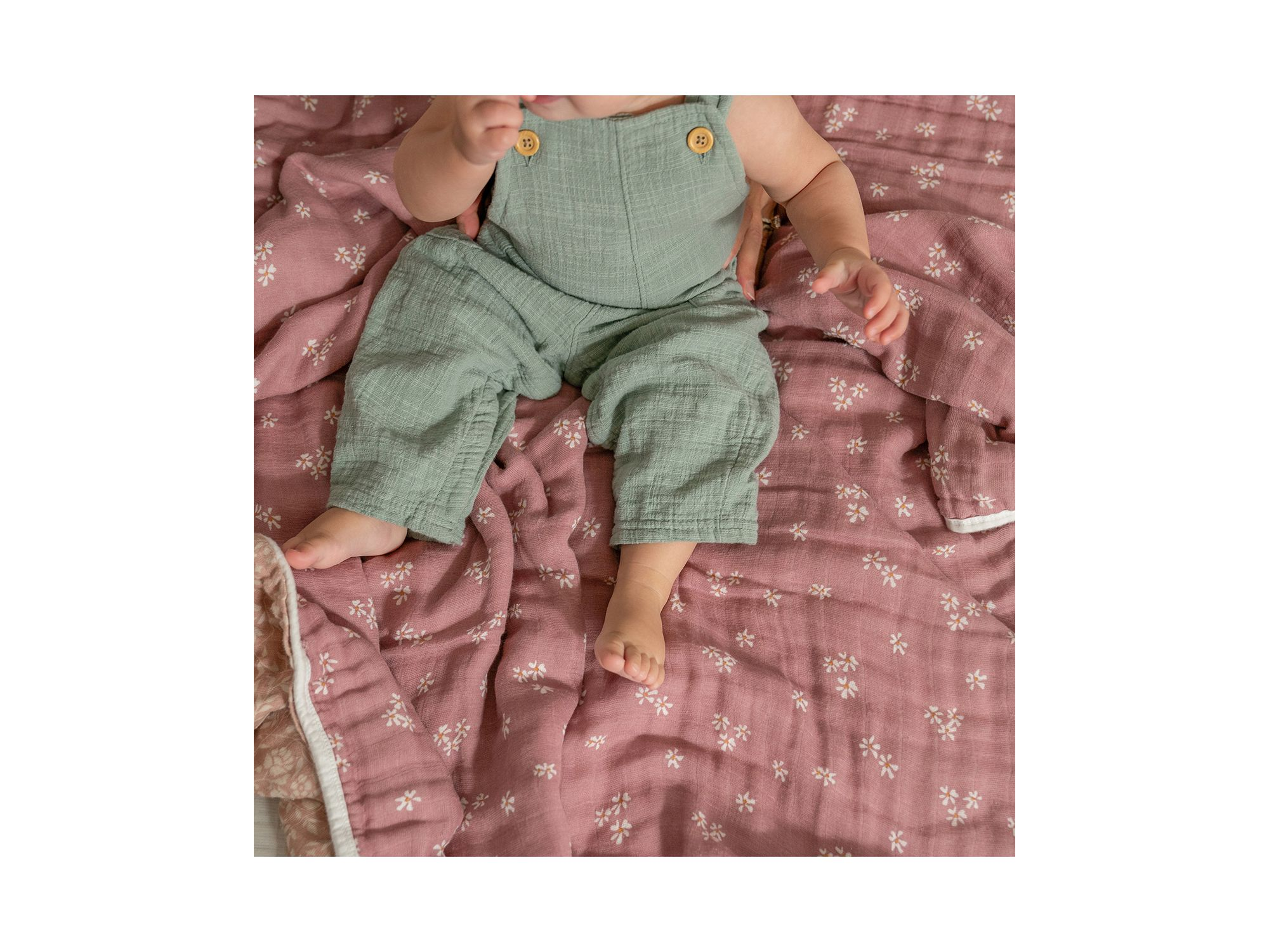 Floral Muslin Dream Blanket — Image 3