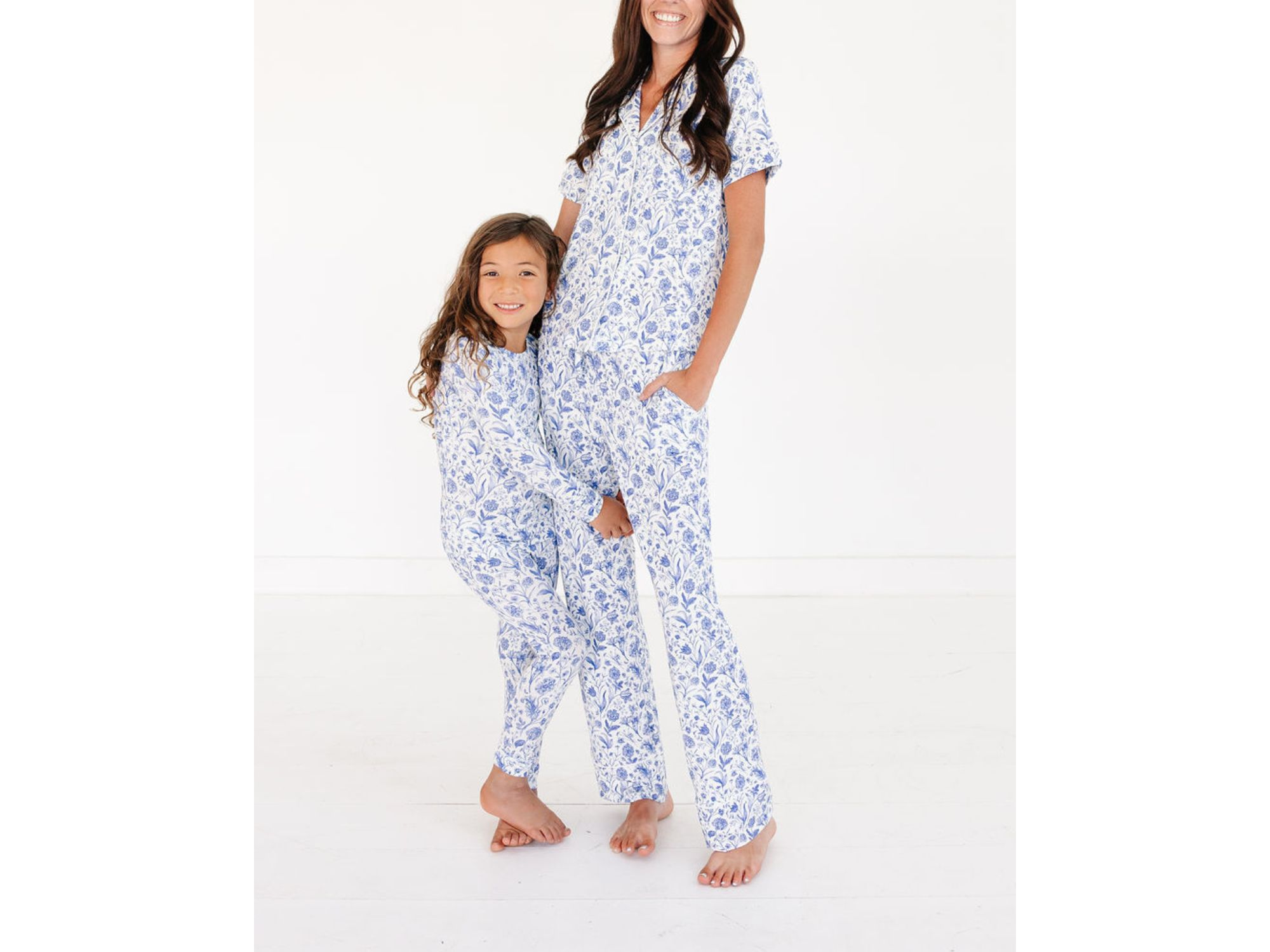 Porcelain Vine Bamboo Pajama Set — Image 6