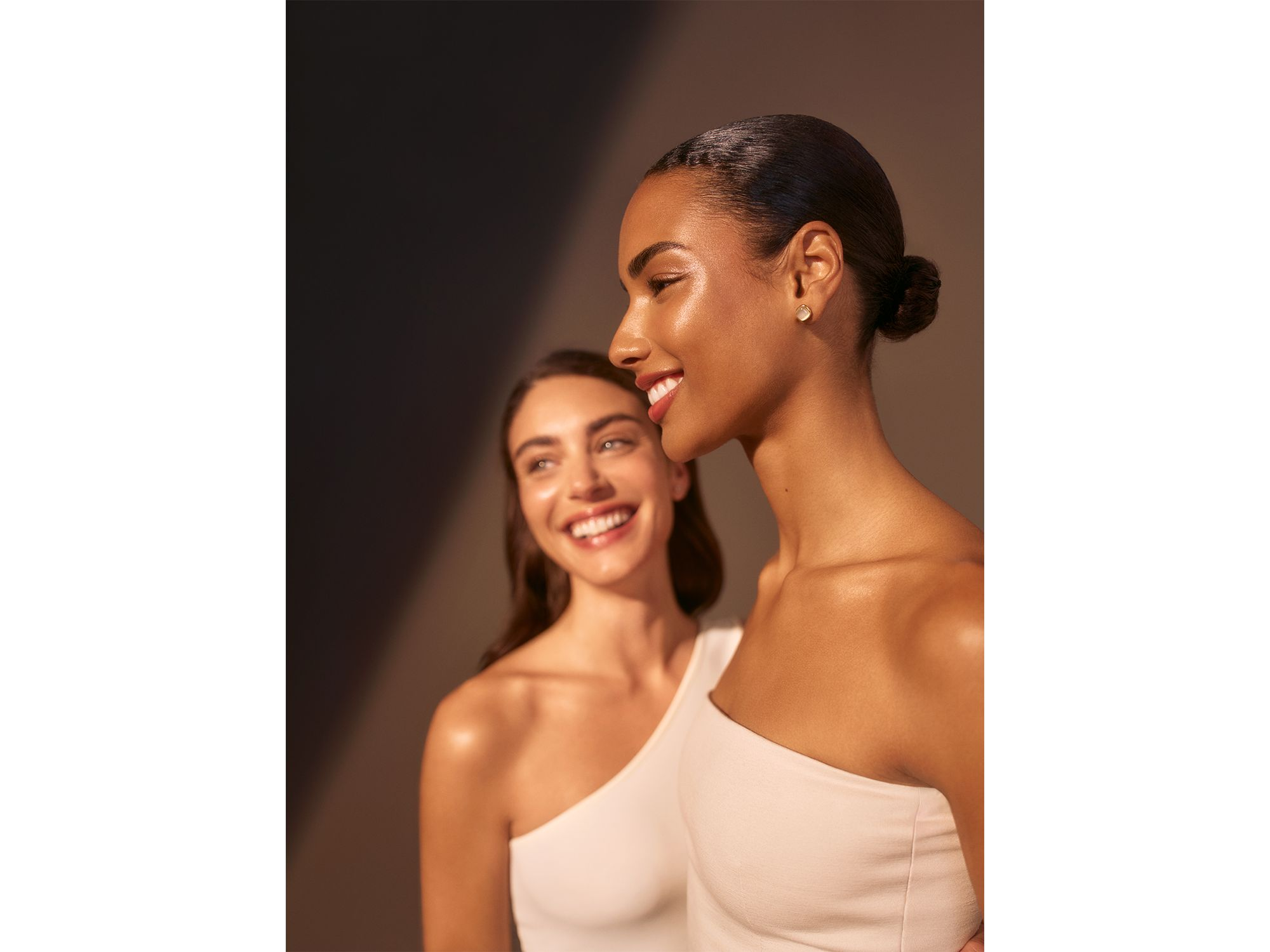 Diamond Cocoon Sheer Cream 1.7 oz. — Image 3