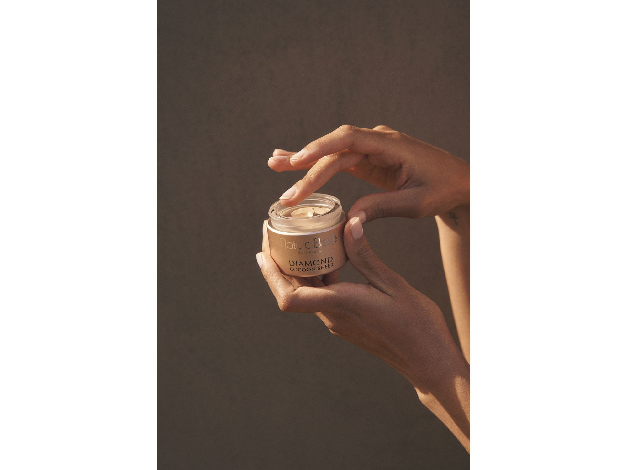 Diamond Cocoon Sheer Cream 1.7 oz. — Image 3