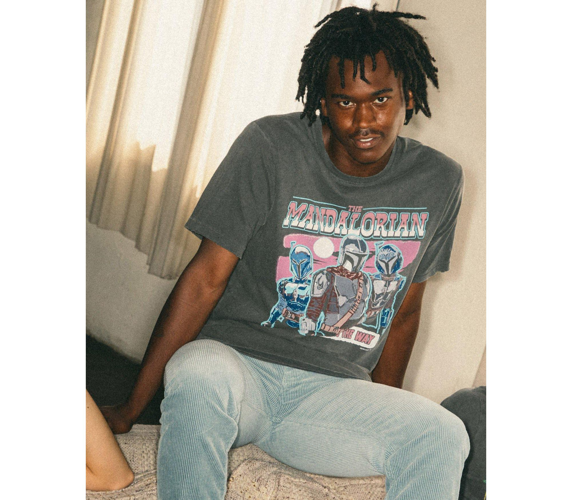Unisex Star Wars the Mandalorian This is the Way Vintage Tee — Image 3
