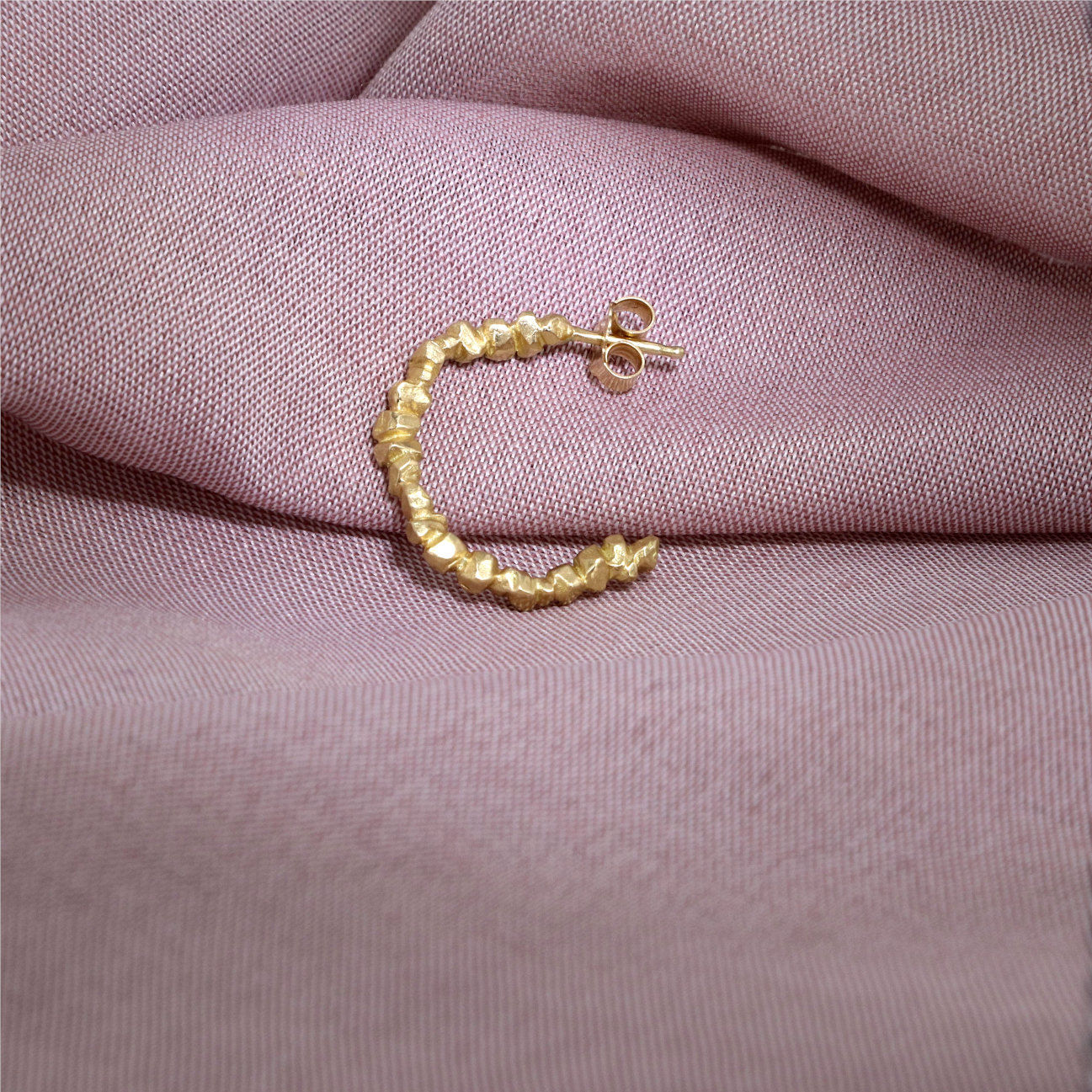 Medium Nugget Hoop