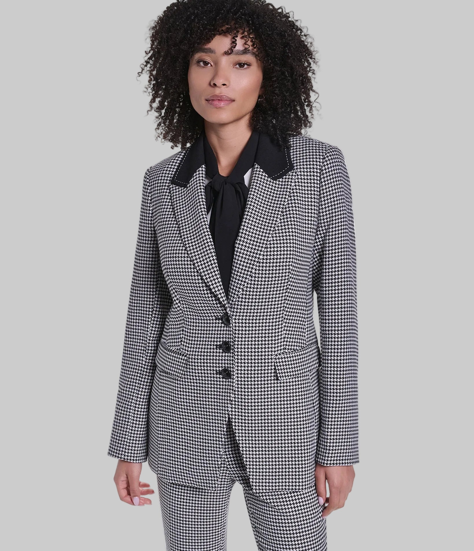 HOUNDSTOOTH JACKET WITH TAILORED SILHOUETTE, image 4 of 9