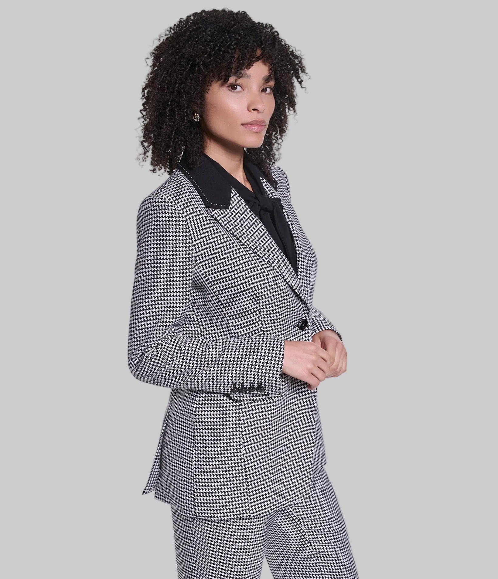 HOUNDSTOOTH JACKET WITH TAILORED SILHOUETTE, image 5 of 9