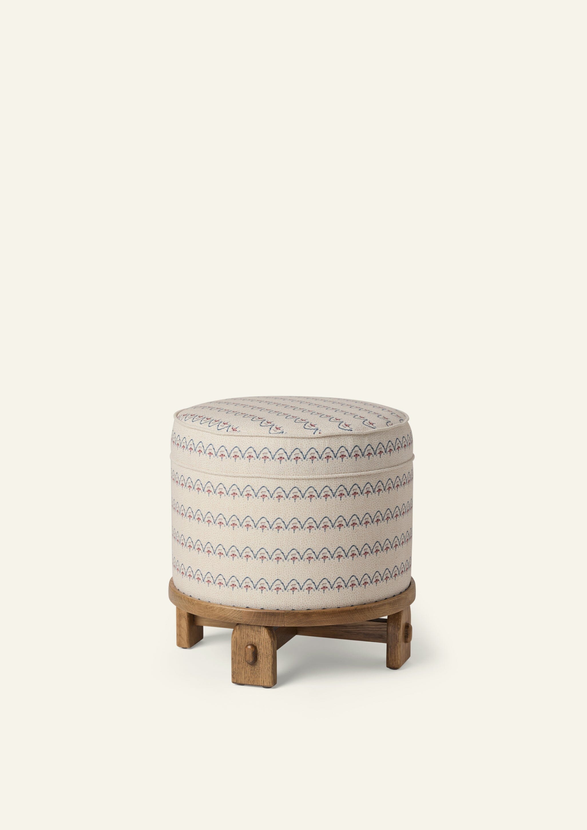 Yara Pouf in Neutral Arches