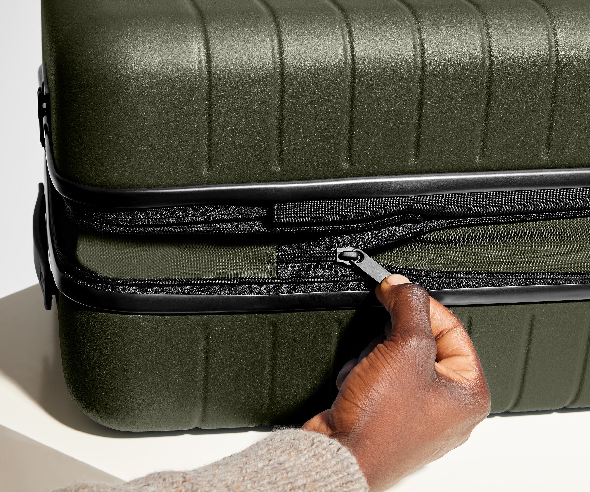 The Large Flex in Olive Green, image 4 of 9
