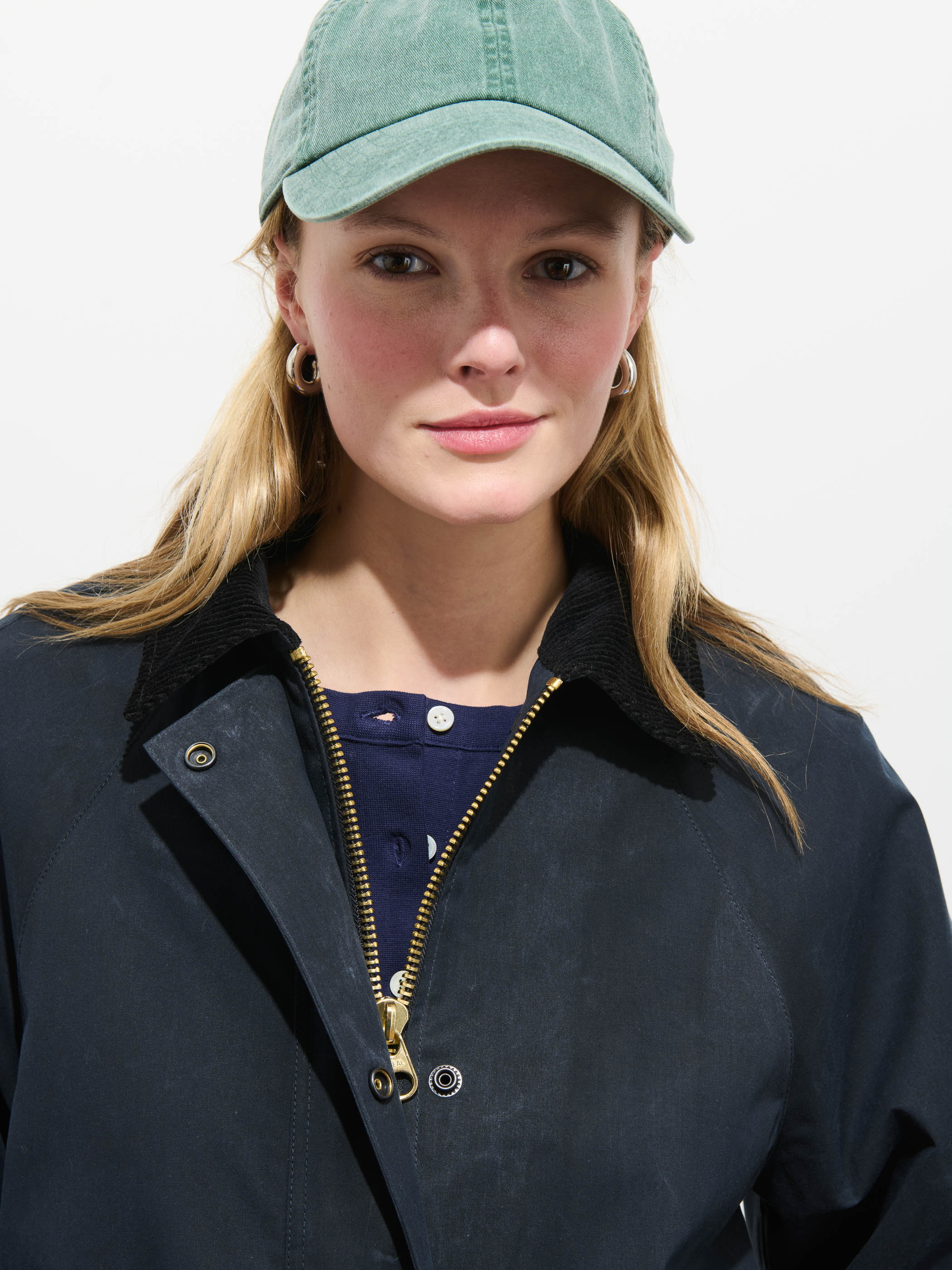 Chiltern Cropped Jacket In Waxed Canvas, image 2 of 5