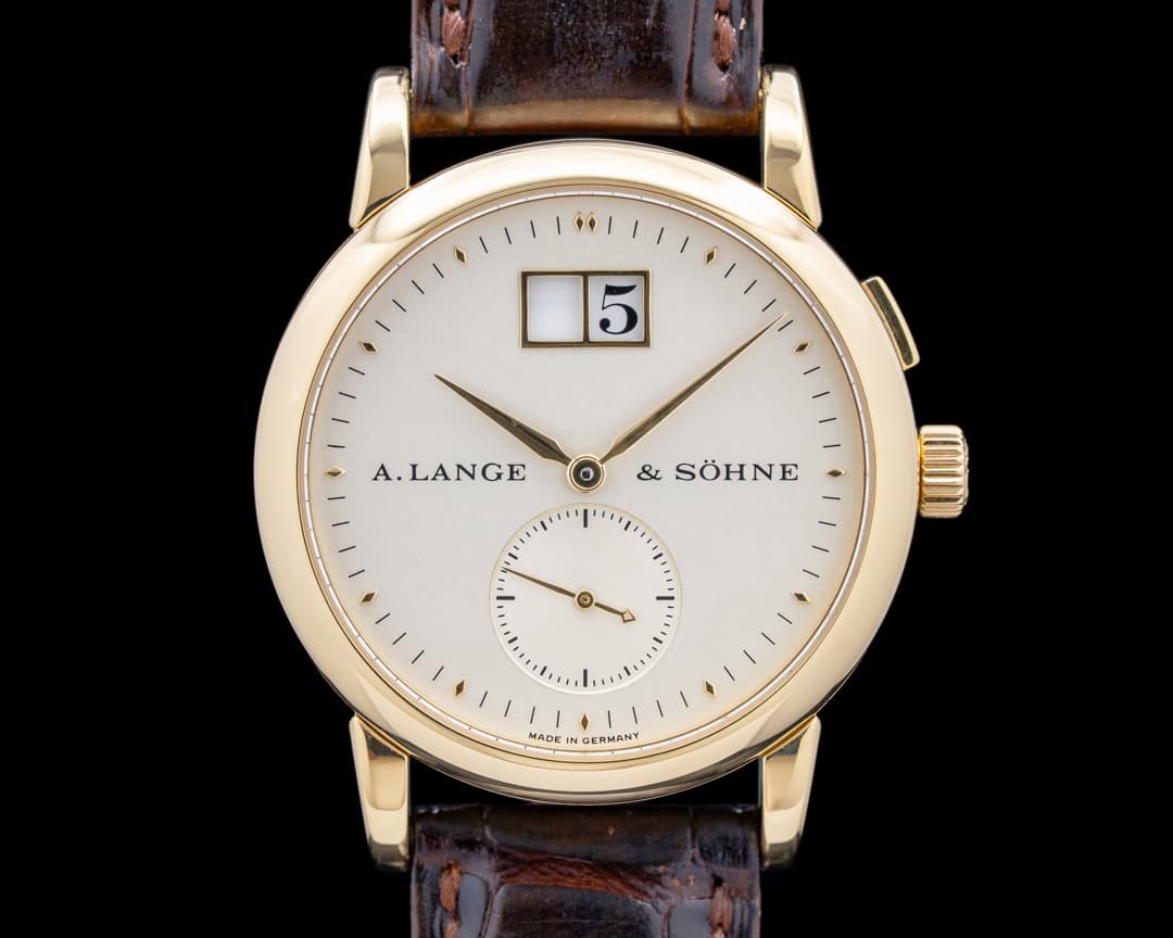 105.021 Saxonia Big Date 18K Yellow Gold Champagne Dial