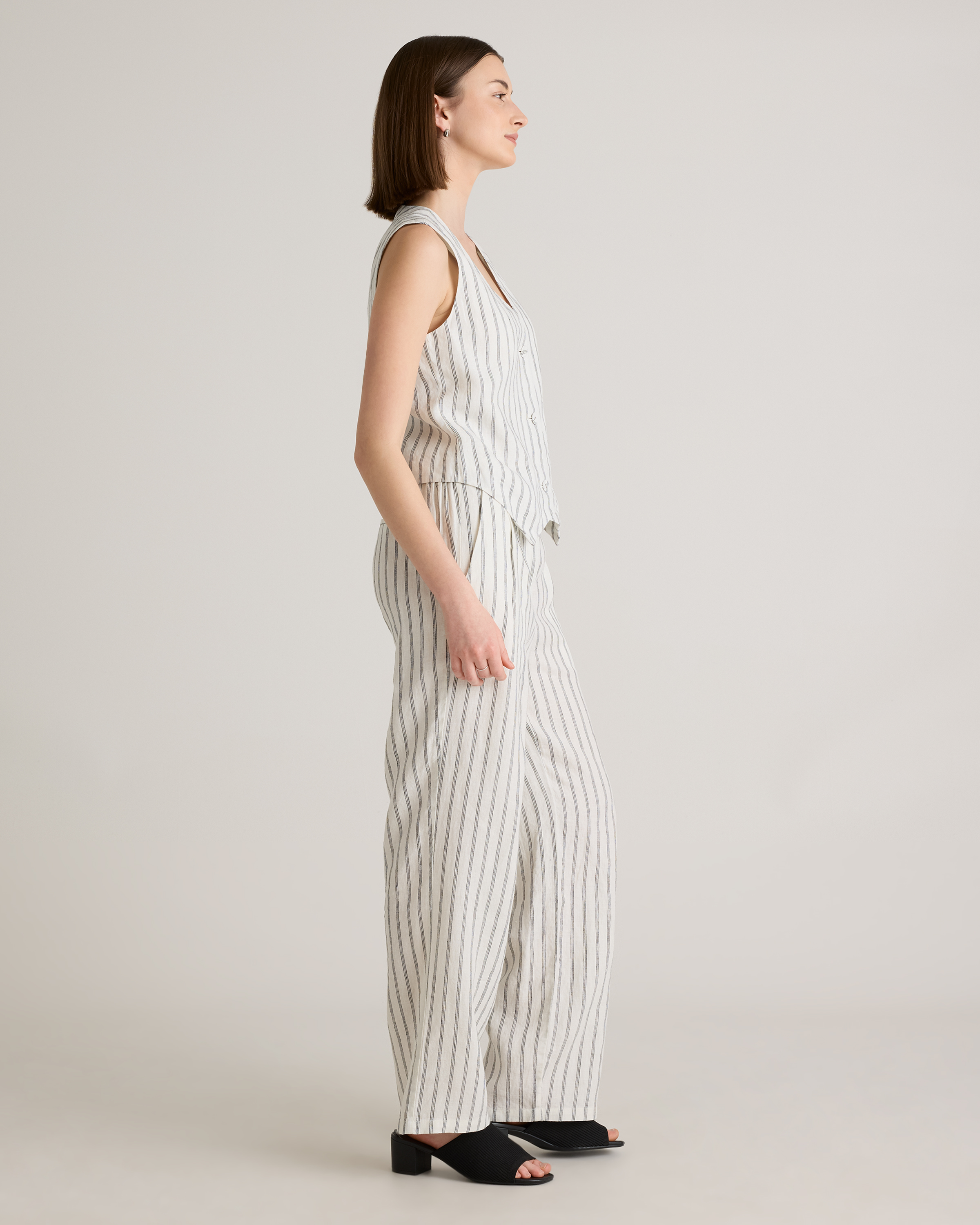 100% European Linen Vest — Image 13