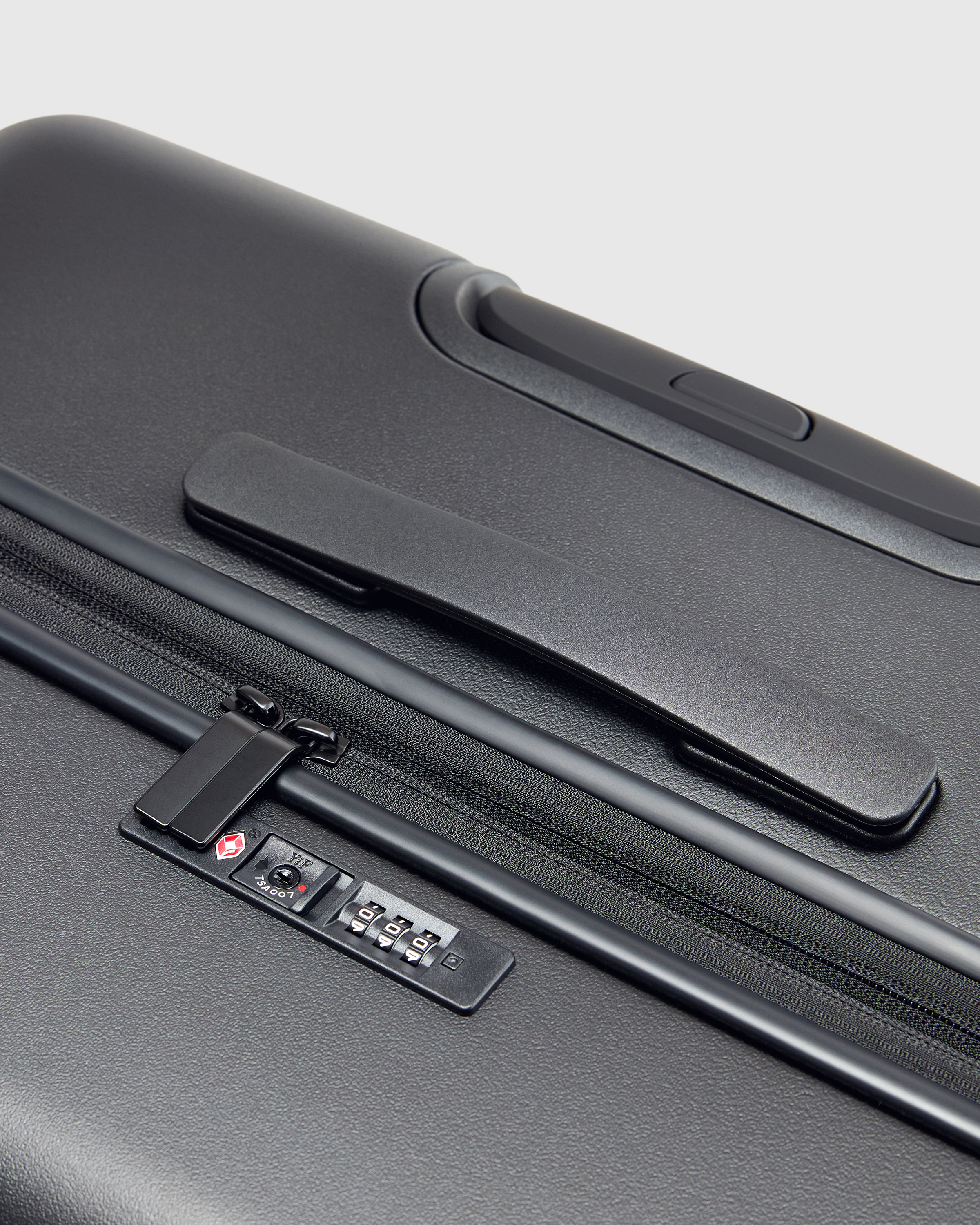 Expandable Large Check-In Suitcase — Image 5