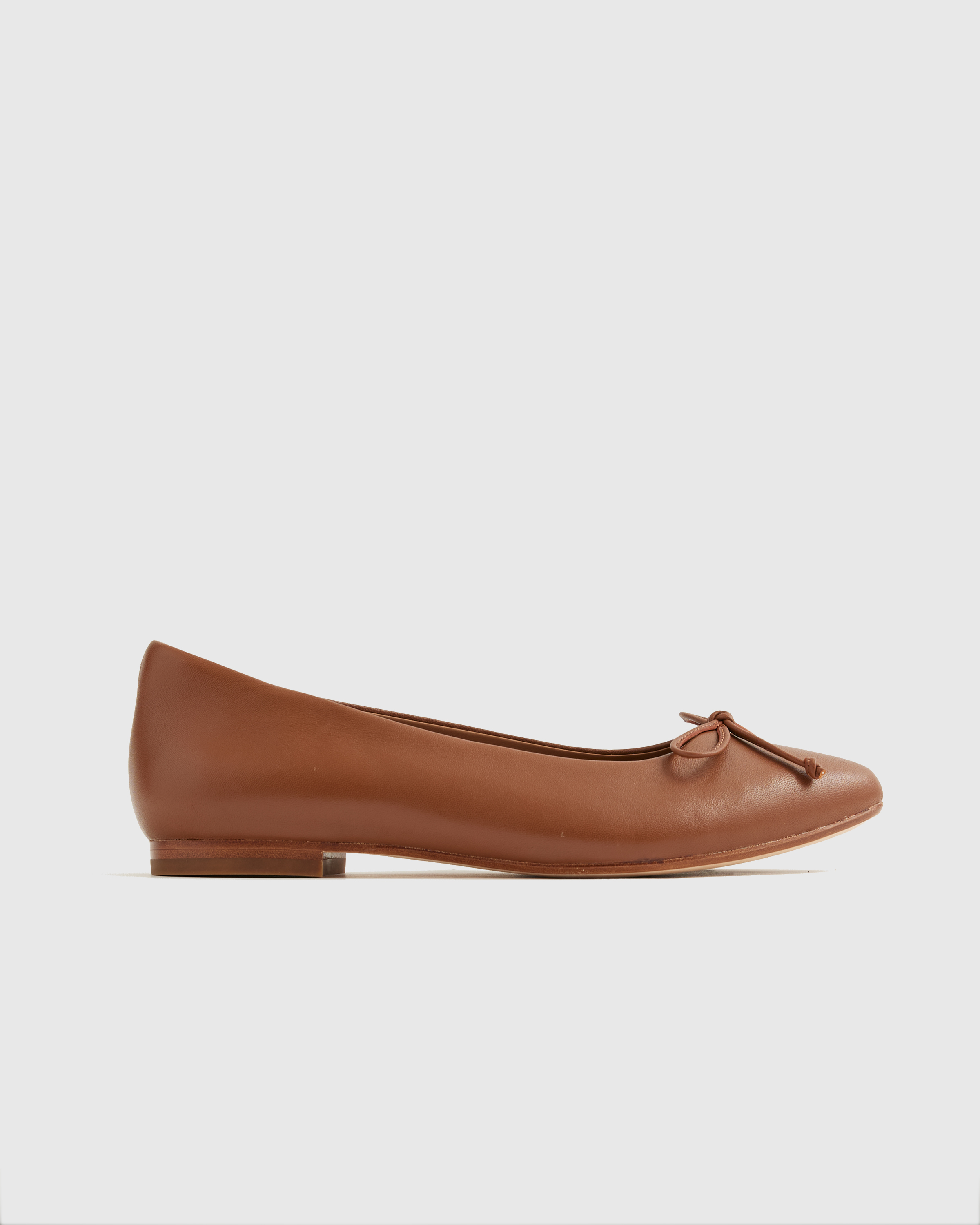 Italian Leather Pointed Bow Flat — Image 14