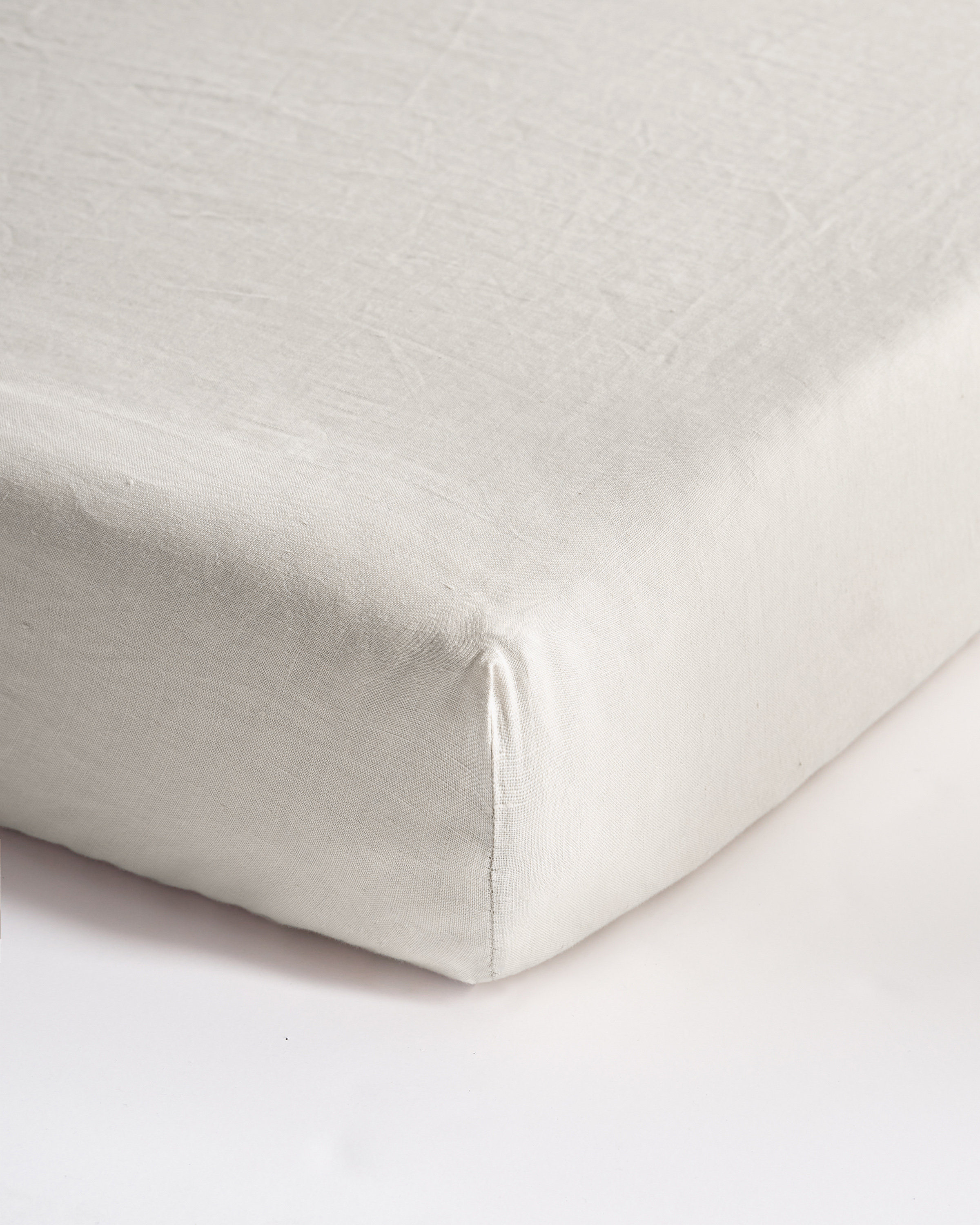European Linen Fitted Crib Sheet — Image 5