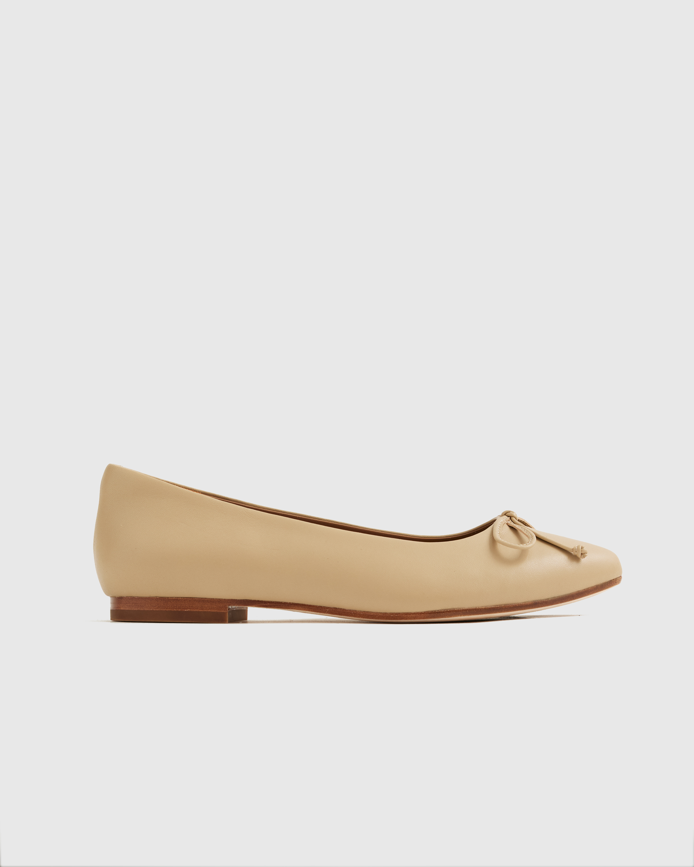 Italian Leather Pointed Bow Flat — Image 17